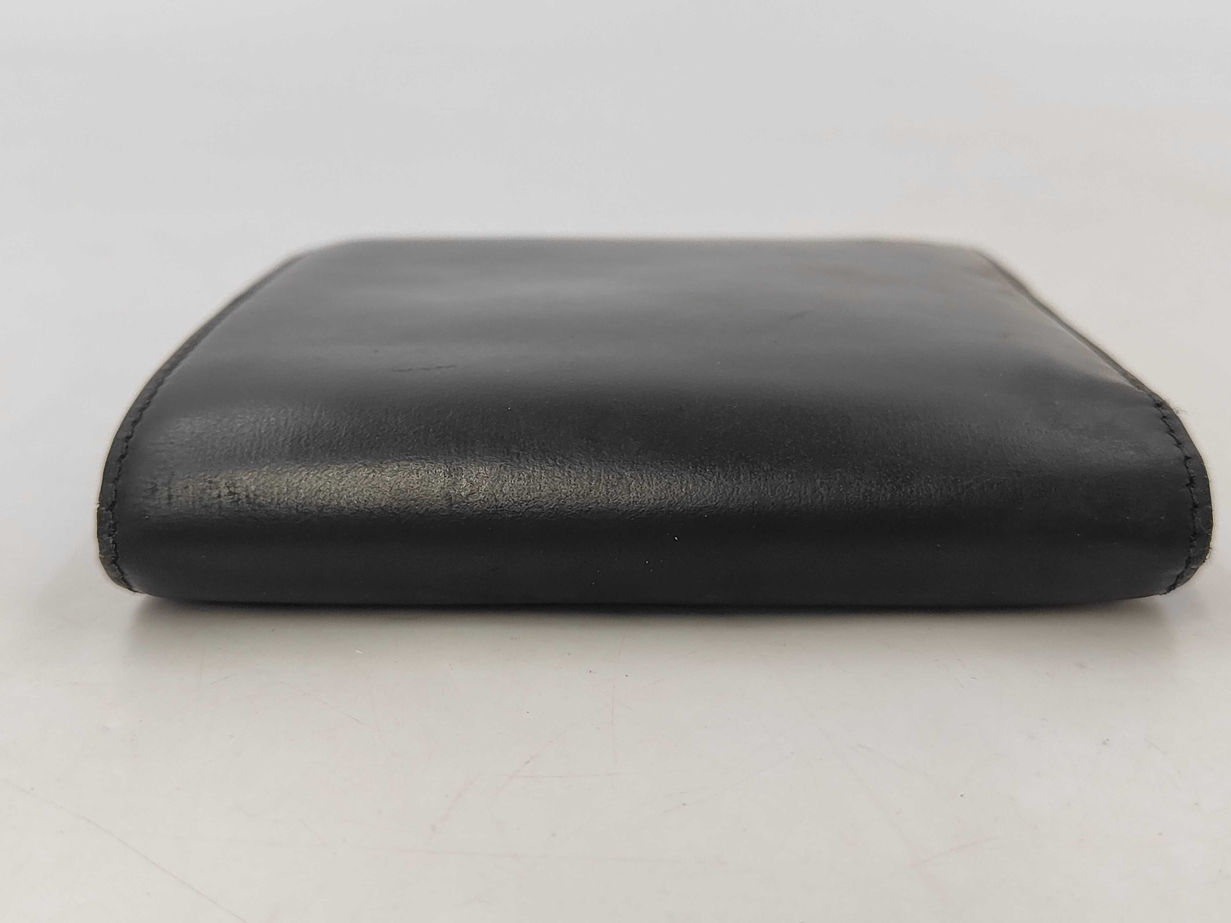 wallet — view 4