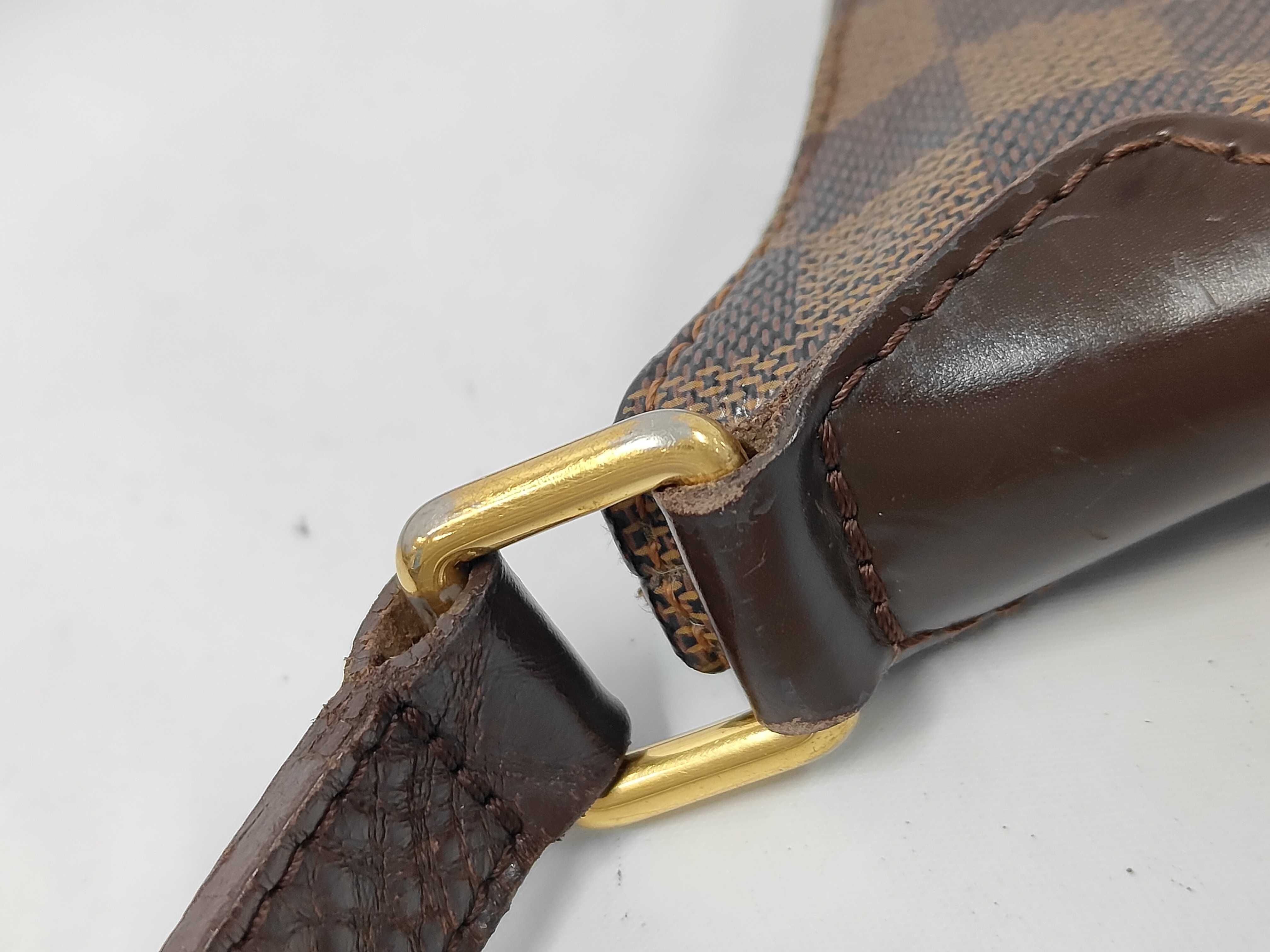 Damier Bloomsbury PM Shoulder Bag — view 7