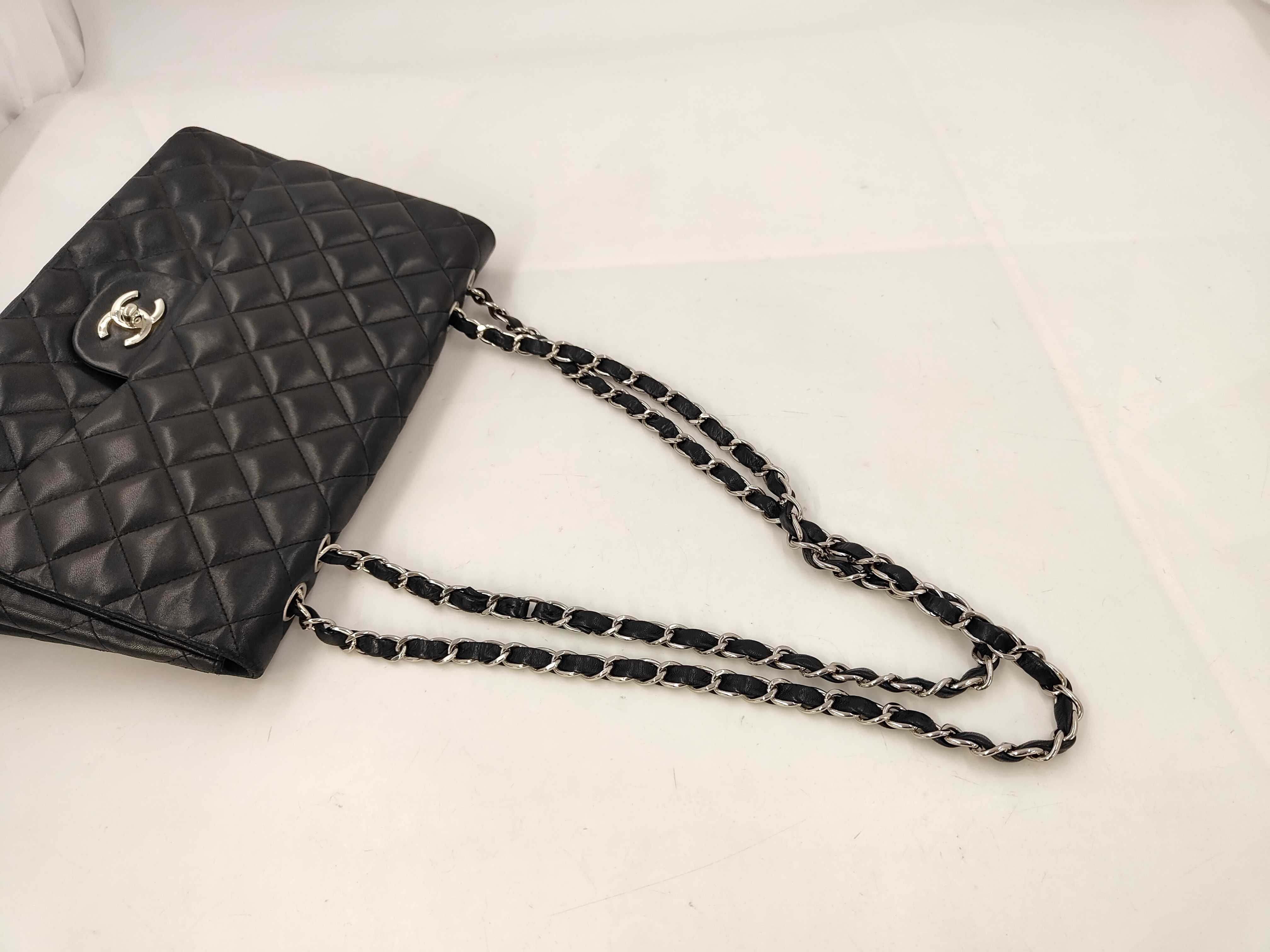 Matelassé Jumbo Chain Shoulder Bag, Black, Series 11 (Shoulder Bag) — view 5
