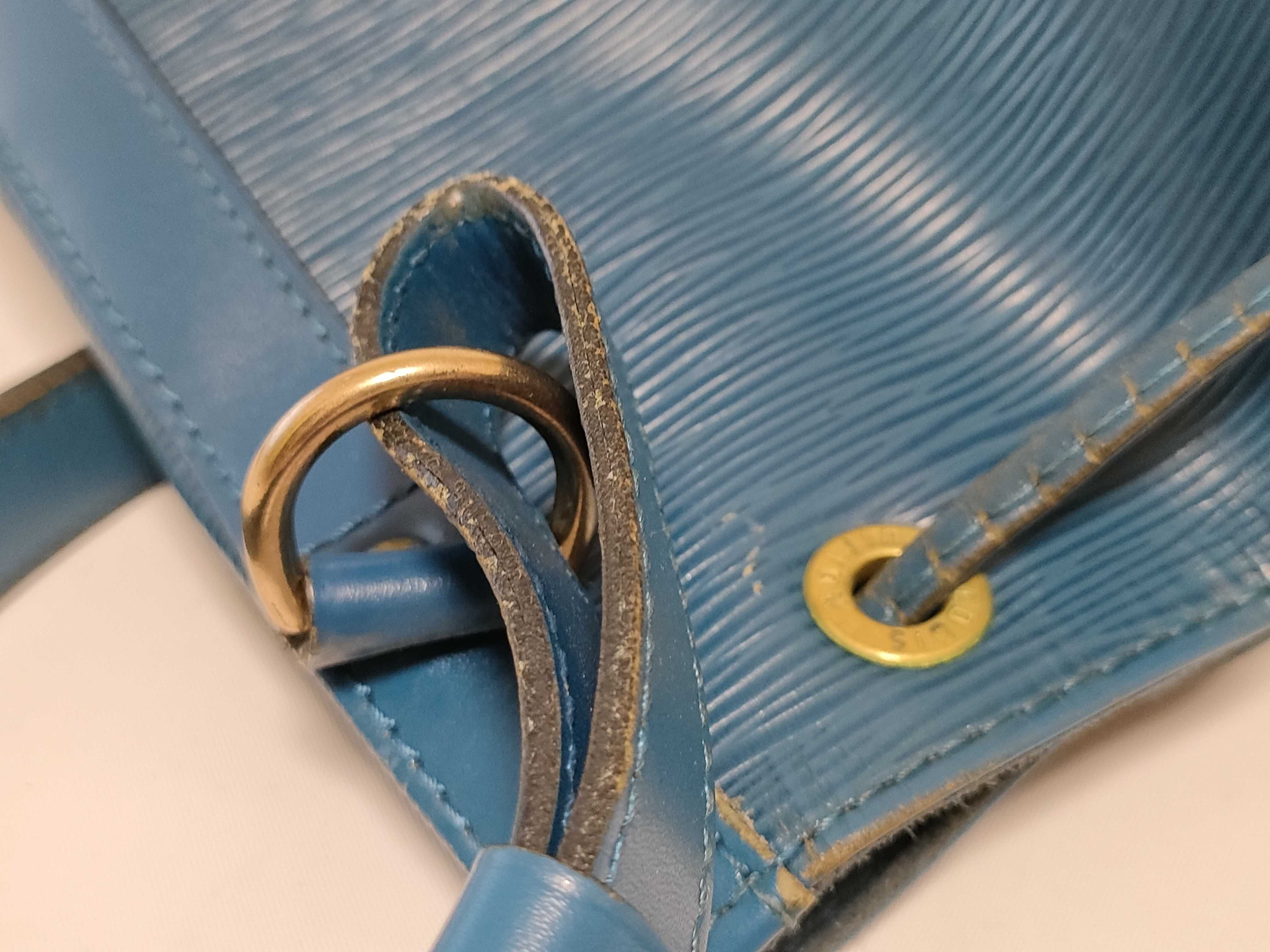 Epi Noe Blue Shoulder Bag — view 12