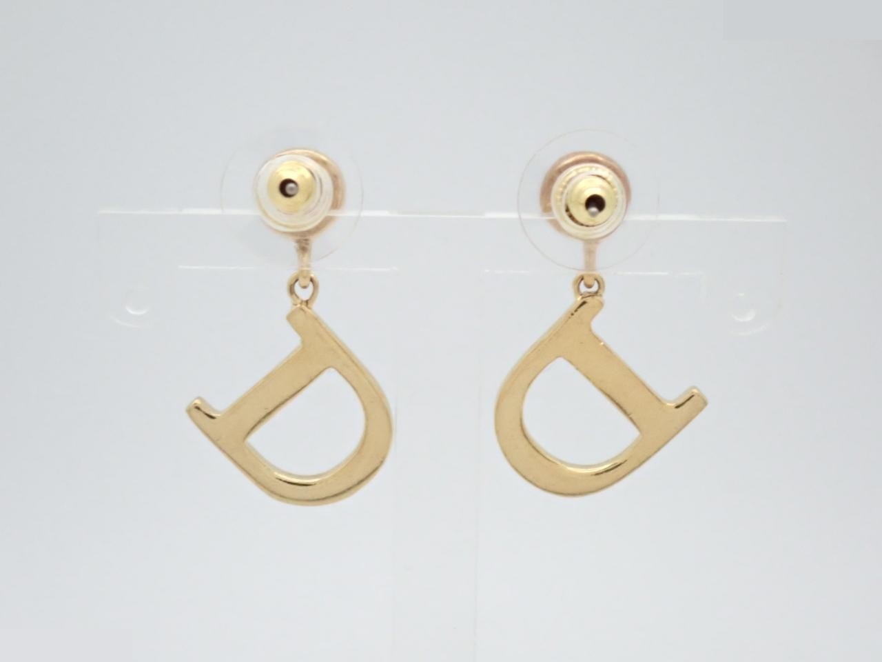 Other lines: Precious metals and earrings — view 2