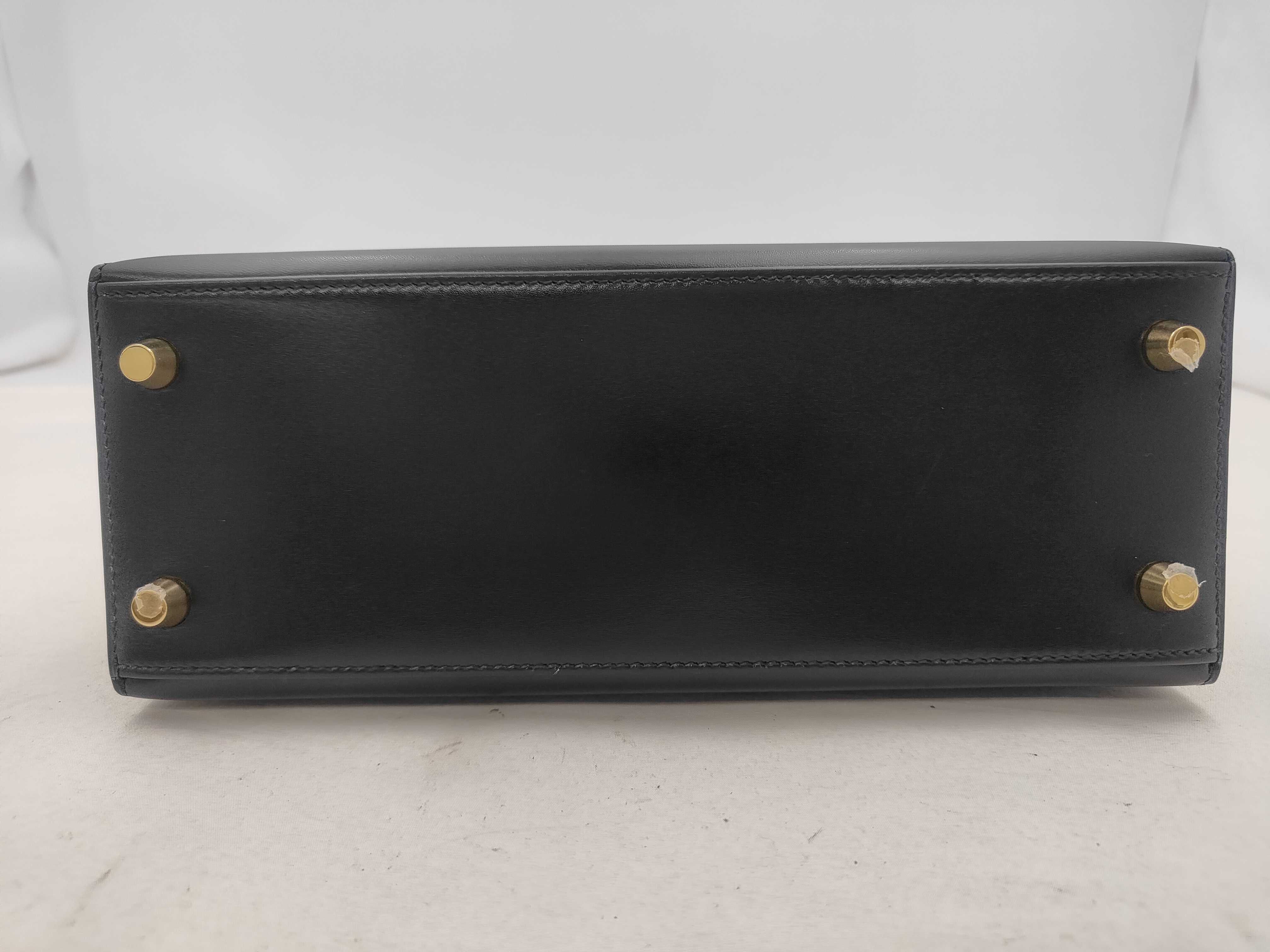 Kelly 25 Black Gold Hardware Box Calf Leather Y Stamp Handbag — view 7