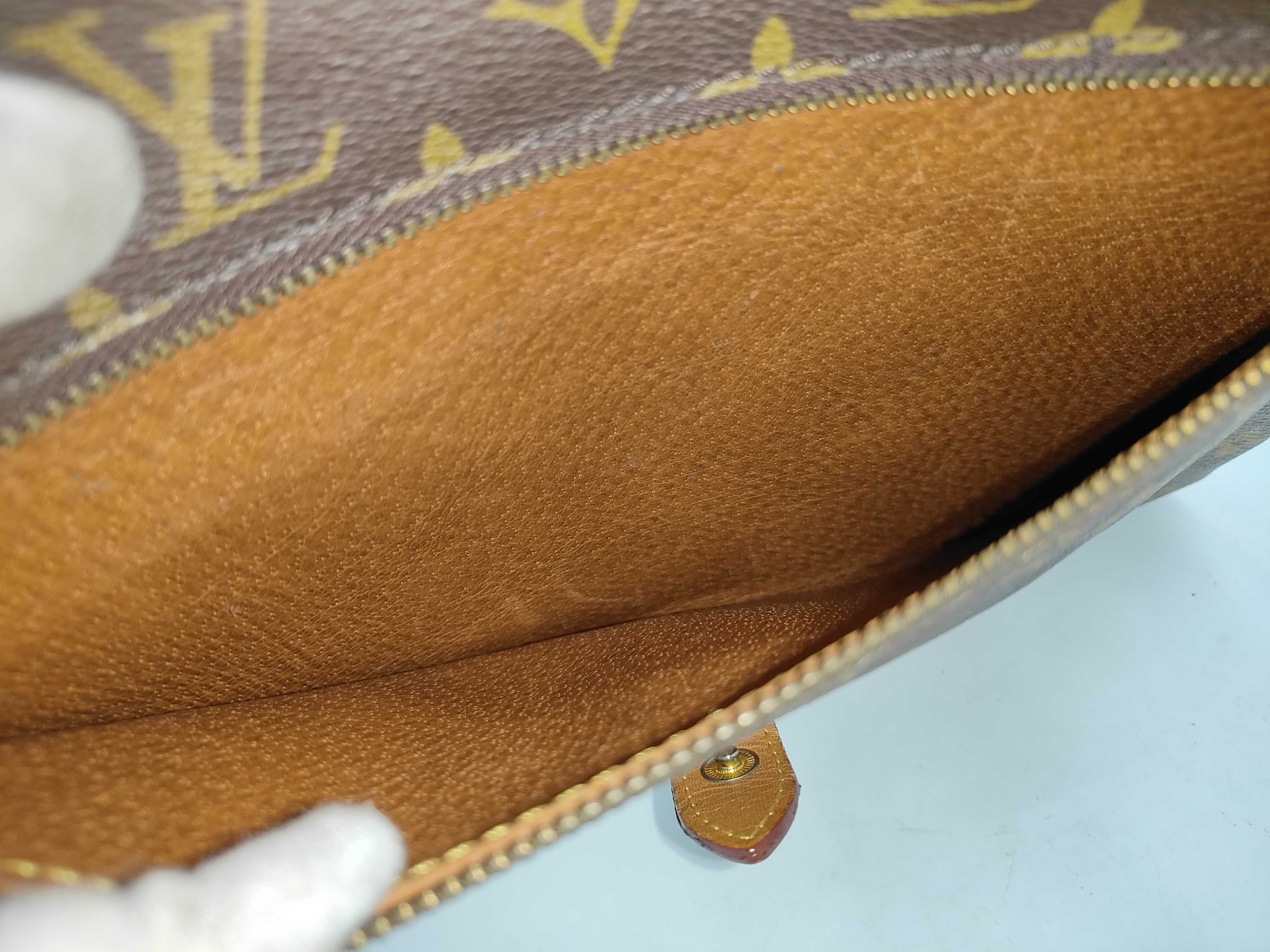 bag, Louis Vuitton Pochette Pliant clutch bag — view 9