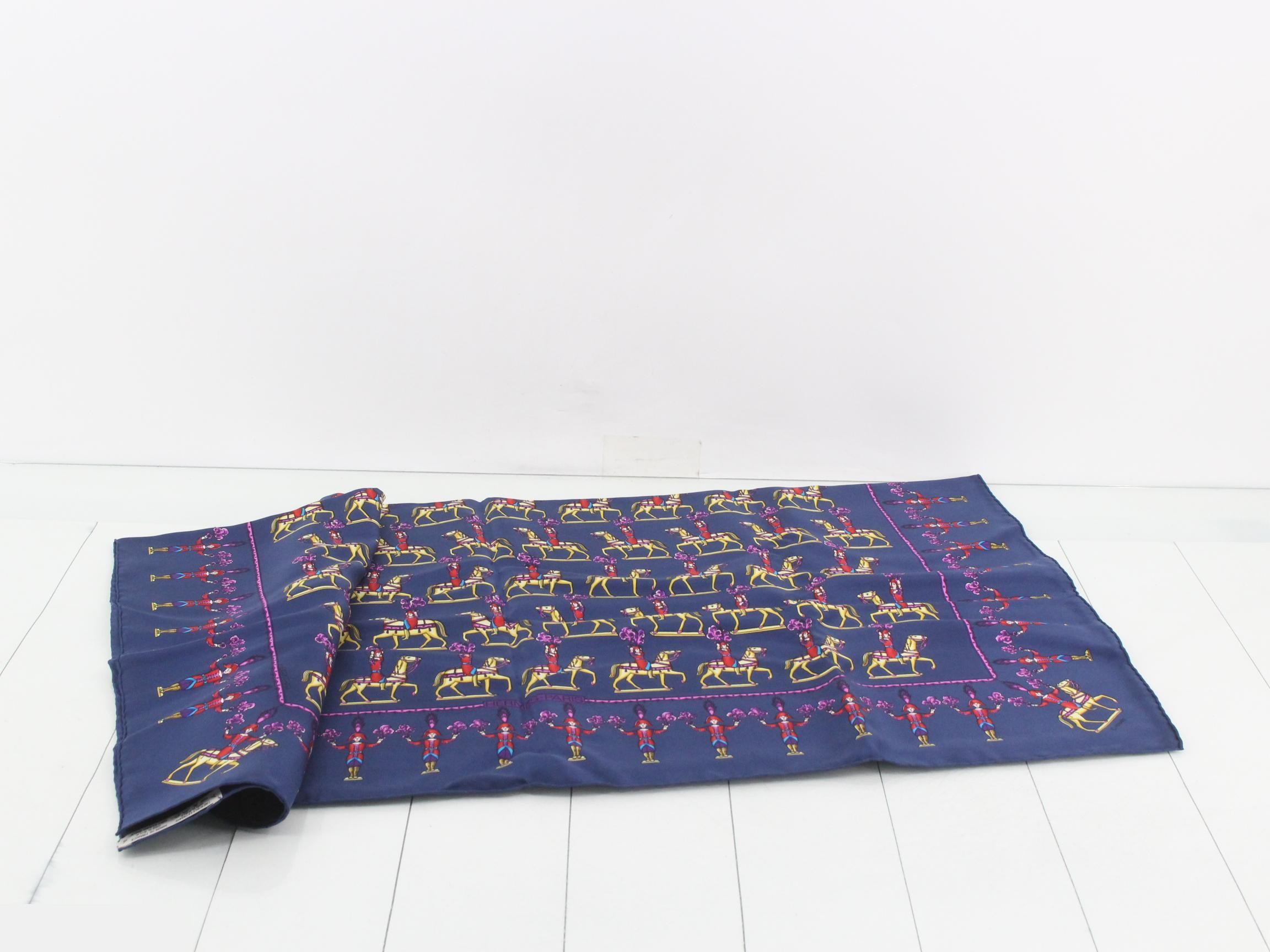 Carre 90 LES ARTIFICIERS scarf — view 3
