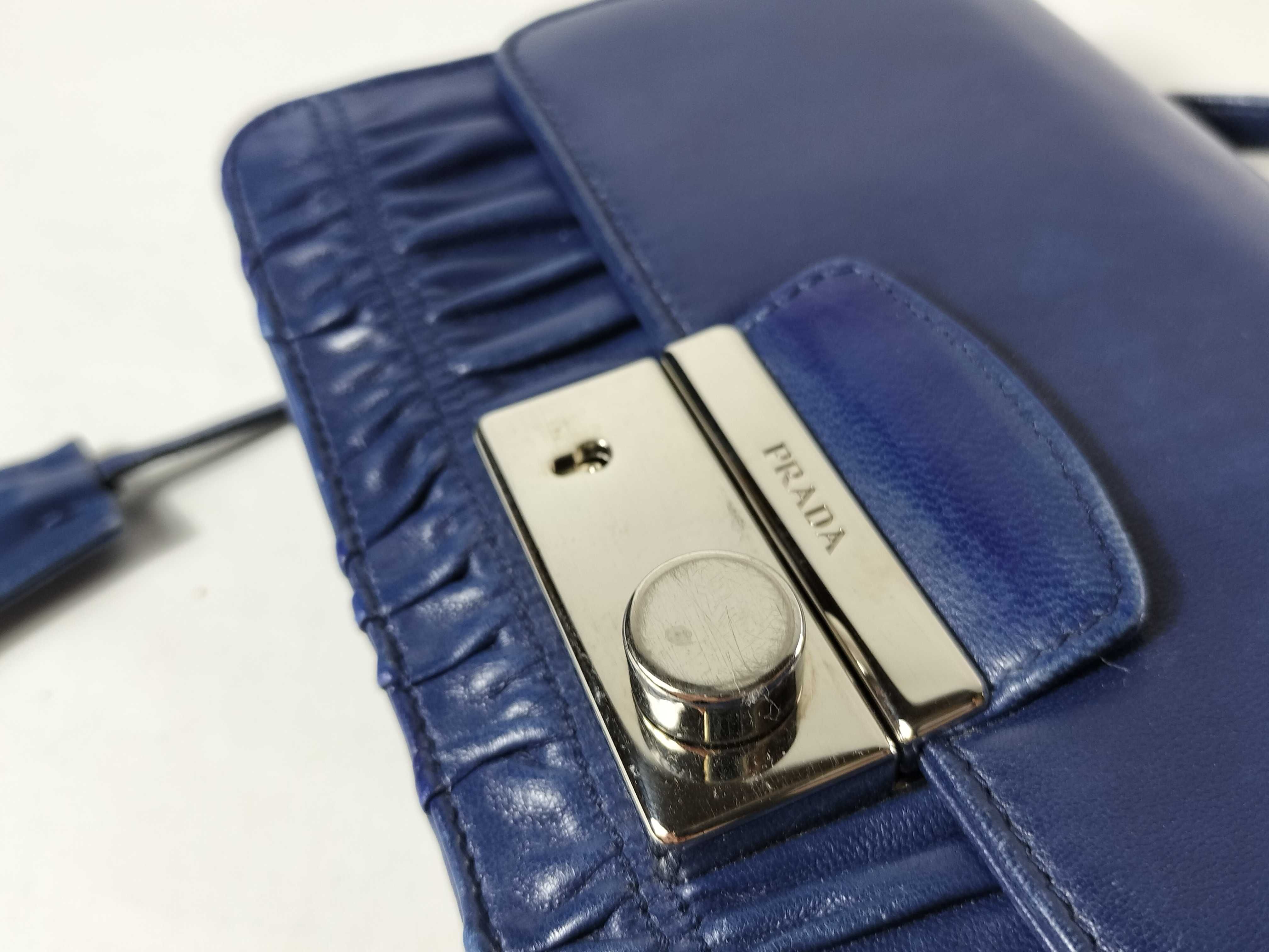 Navy Shoulder Bag Nappa Gaufre Shoulder Bag — view 8
