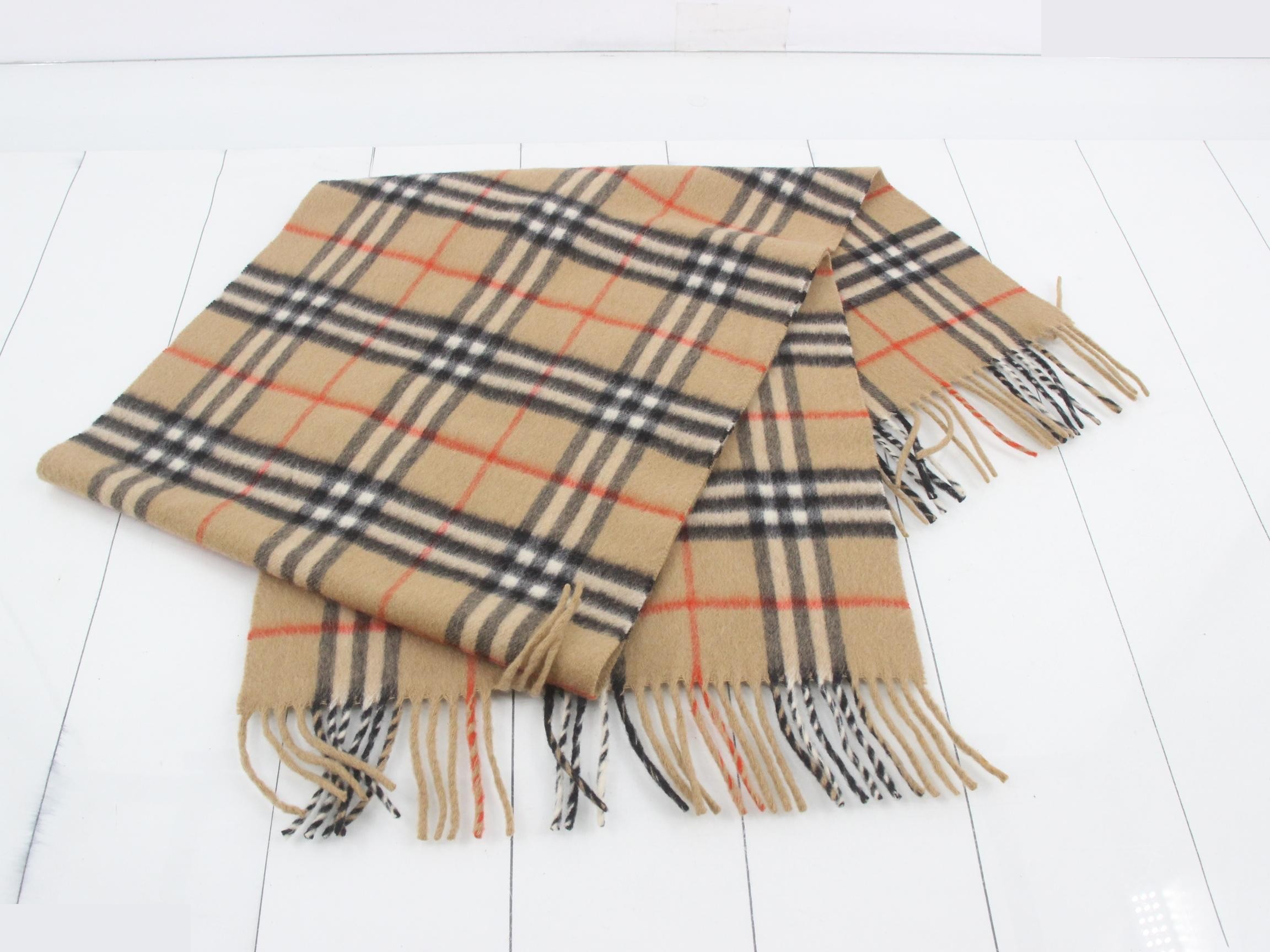 Other lines: Small items, accessories, and scarves — view 3
