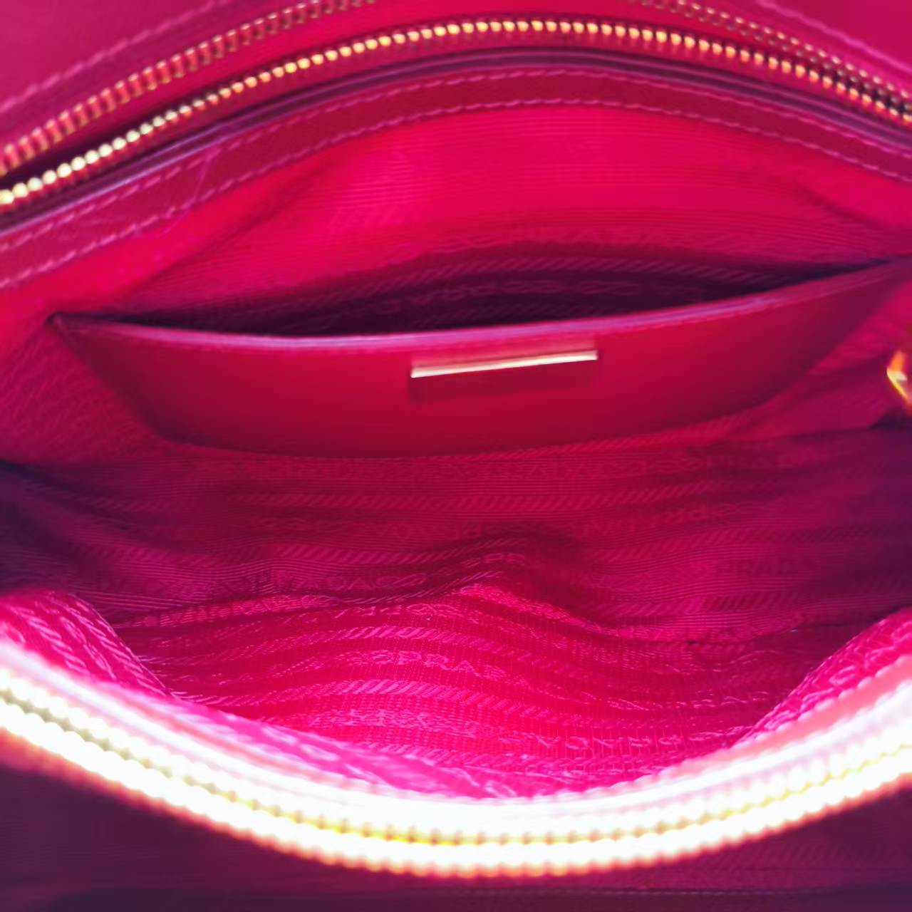 【*Shipped from: China*】PRADA Leather Shoulder Bag — view 9