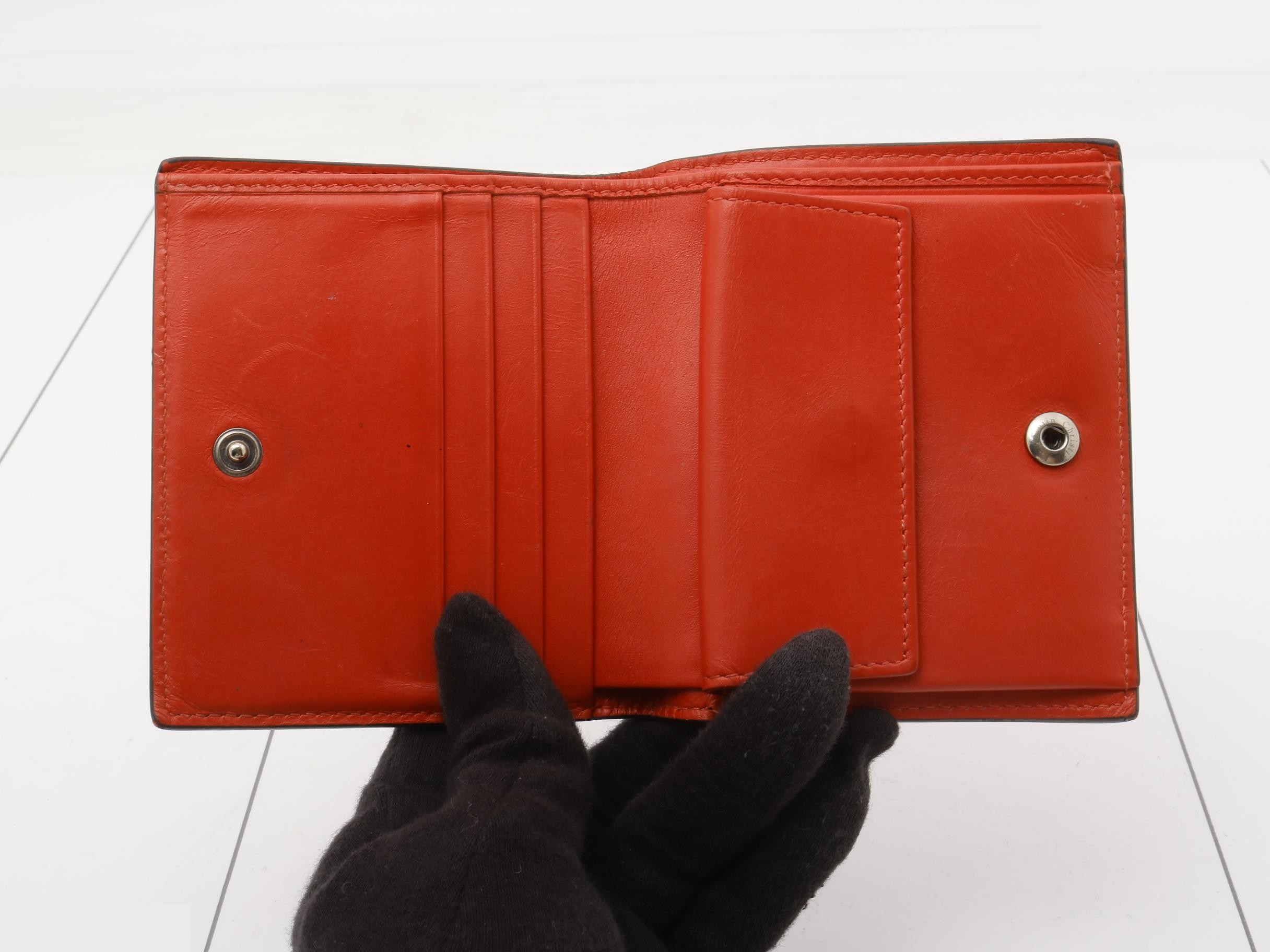Other lines: Bags and Wallets — view 4