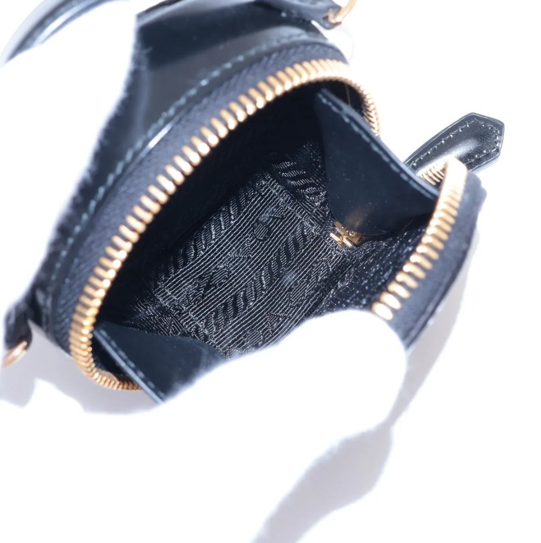 Unused, with original box. Sequin and leather chain shoulder bag, black. — view 6