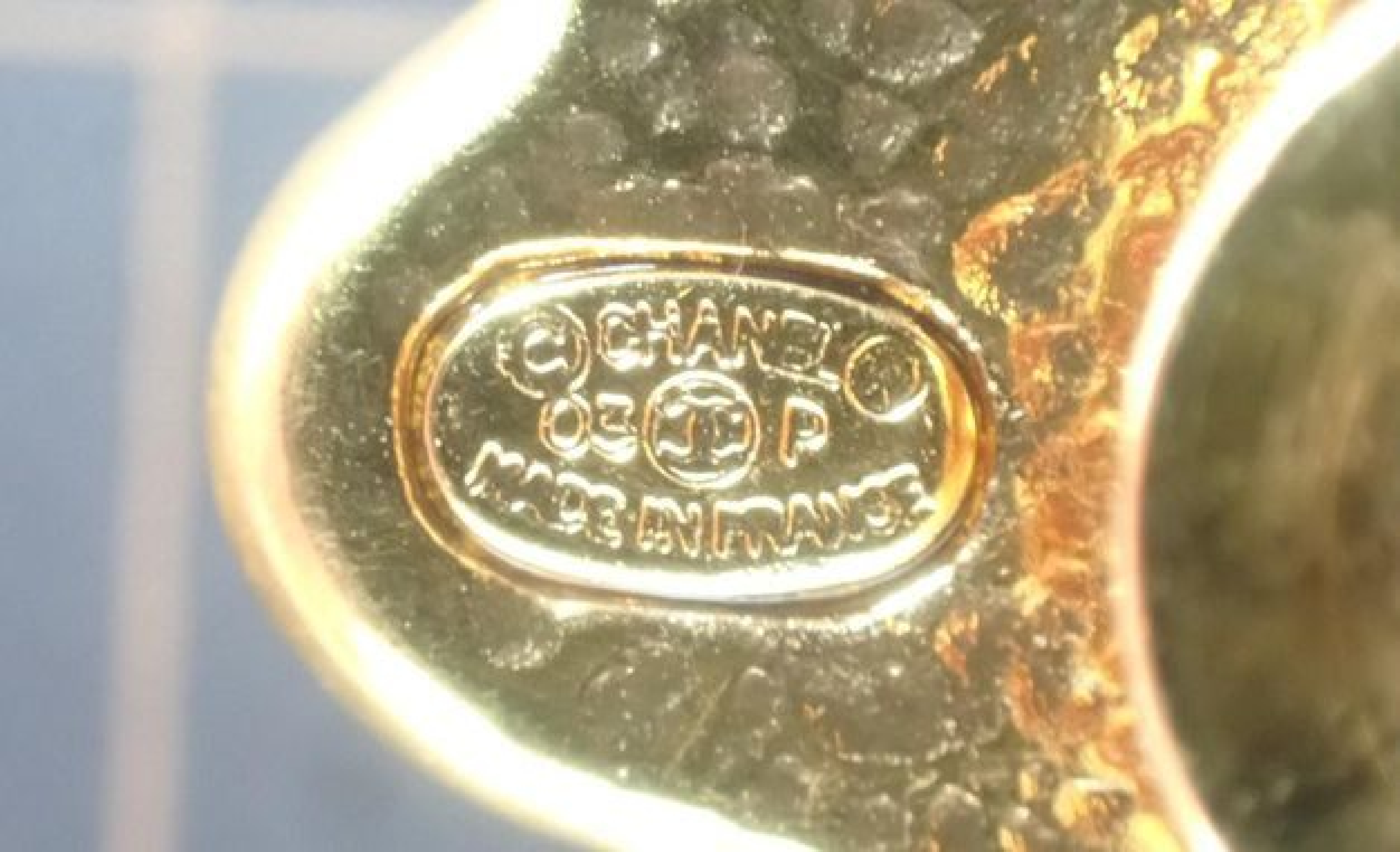 Gold Brooch — view 3