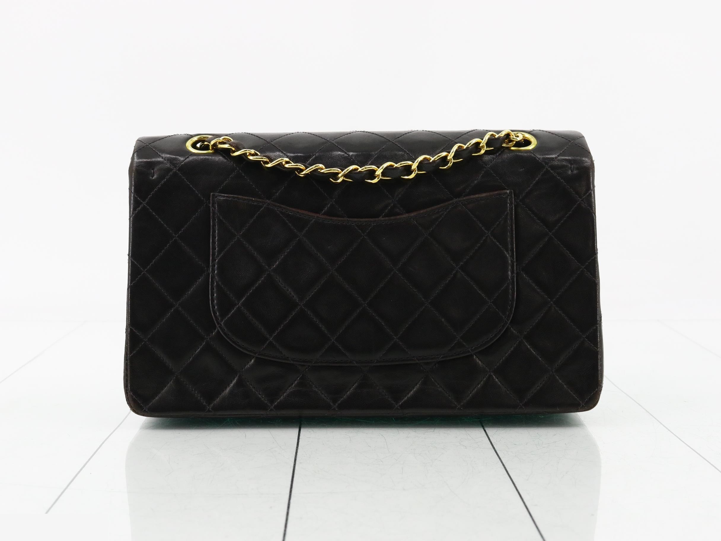 Matelassé 25 Leather Double Flap Double Chain Shoulder Bag — view 2