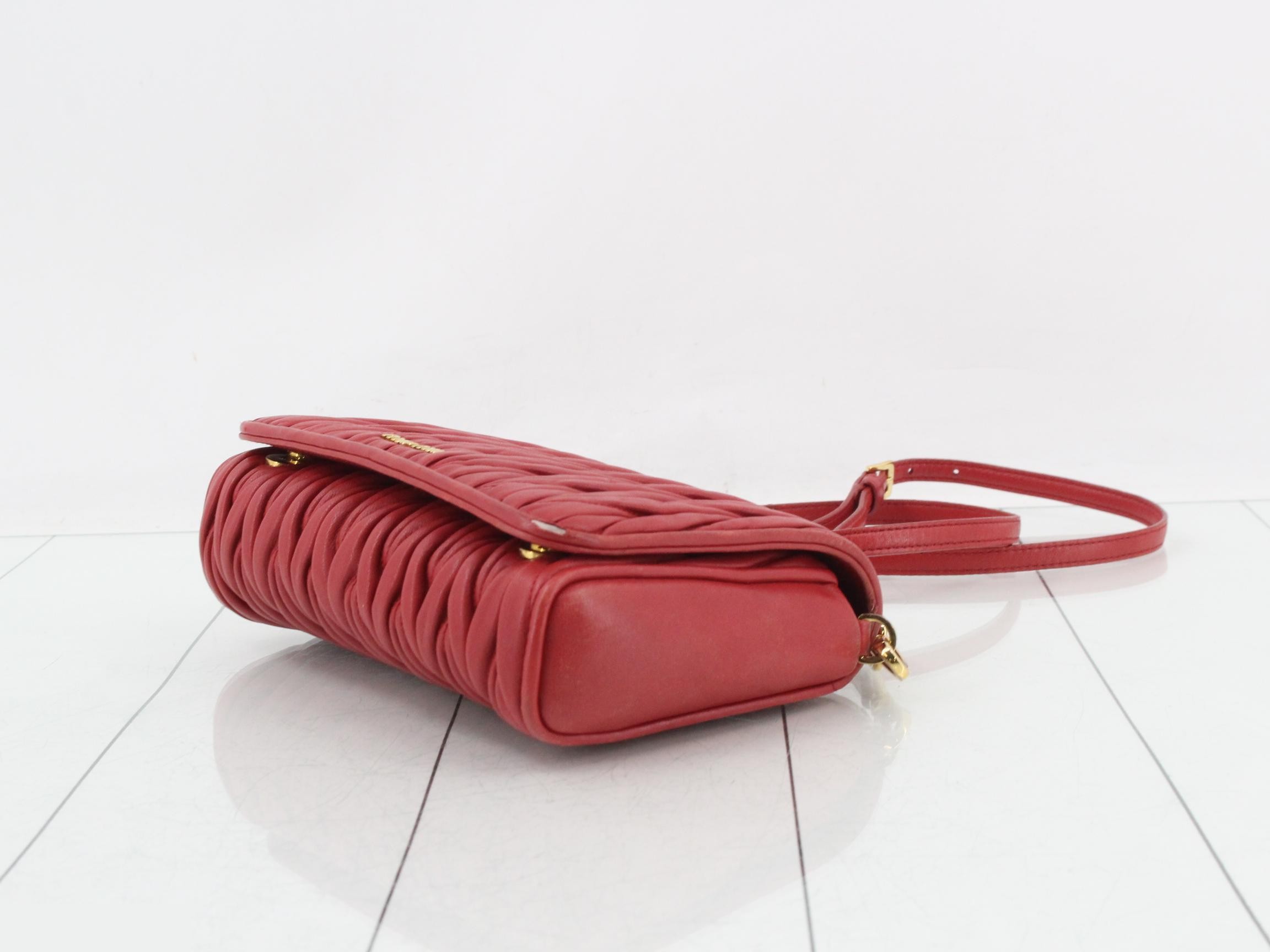 Matelassé (Bag) - Shoulder Bag - Leather - Red — view 6
