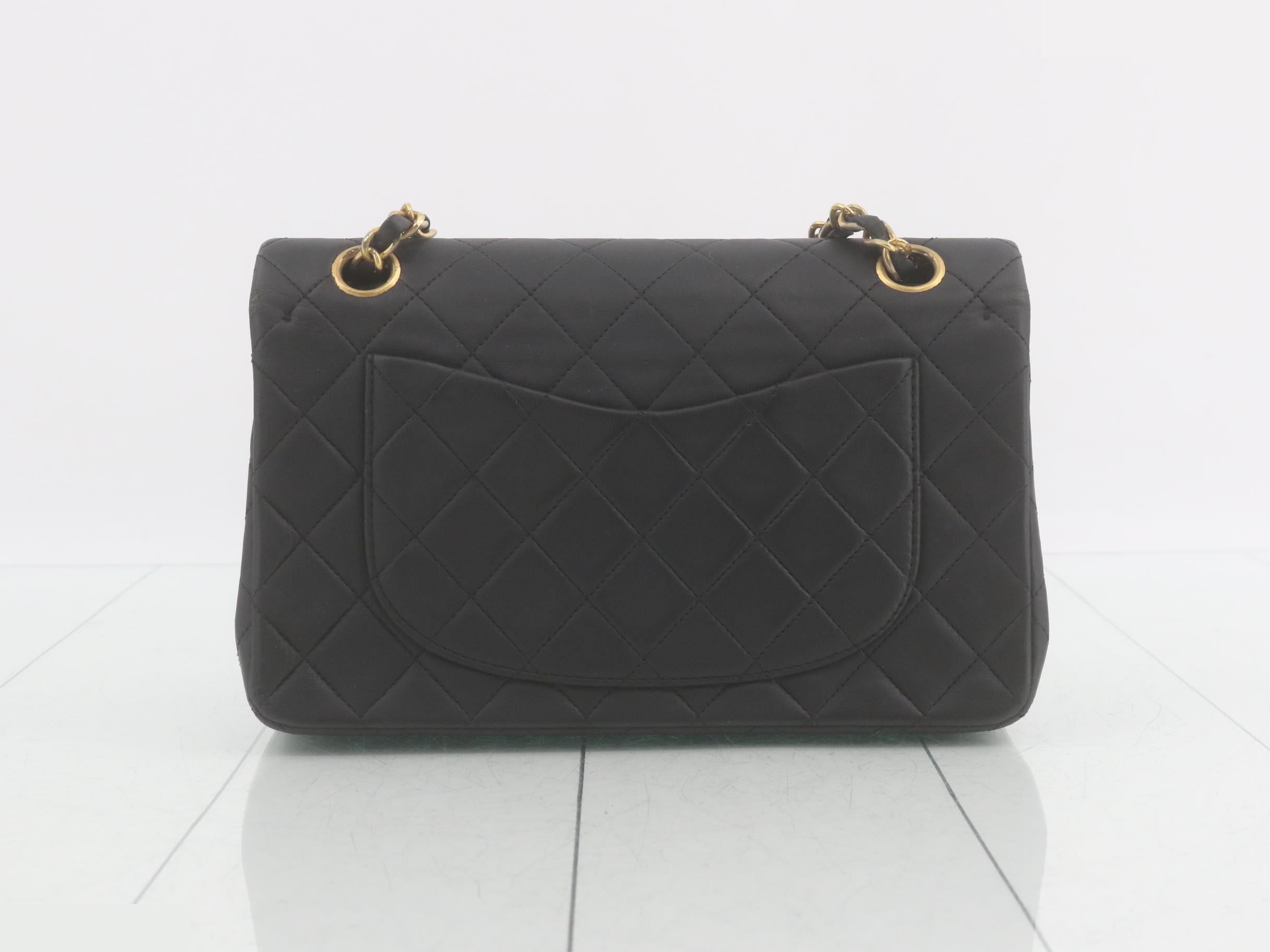 Matelassé Double Flap — view 2