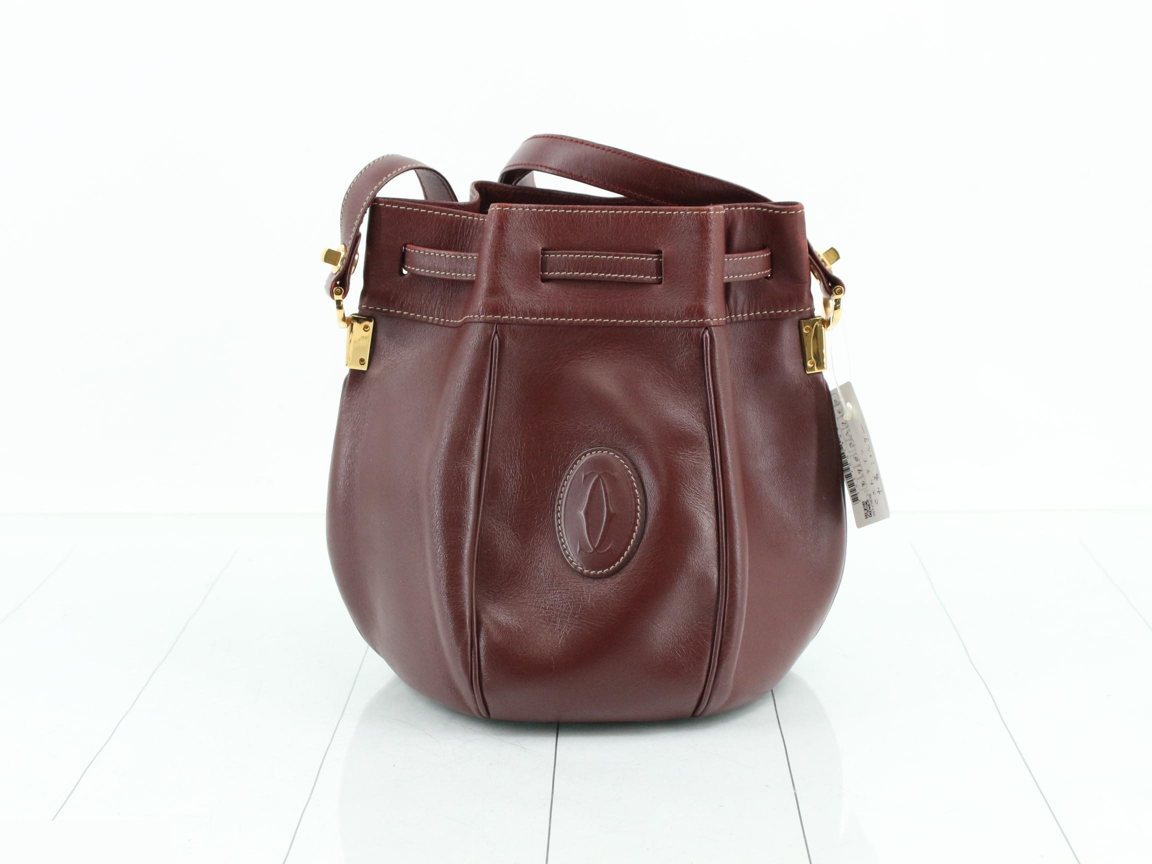 Must Line (Bag) - Shoulder Bag, Drawstring Type, Leather — view 2