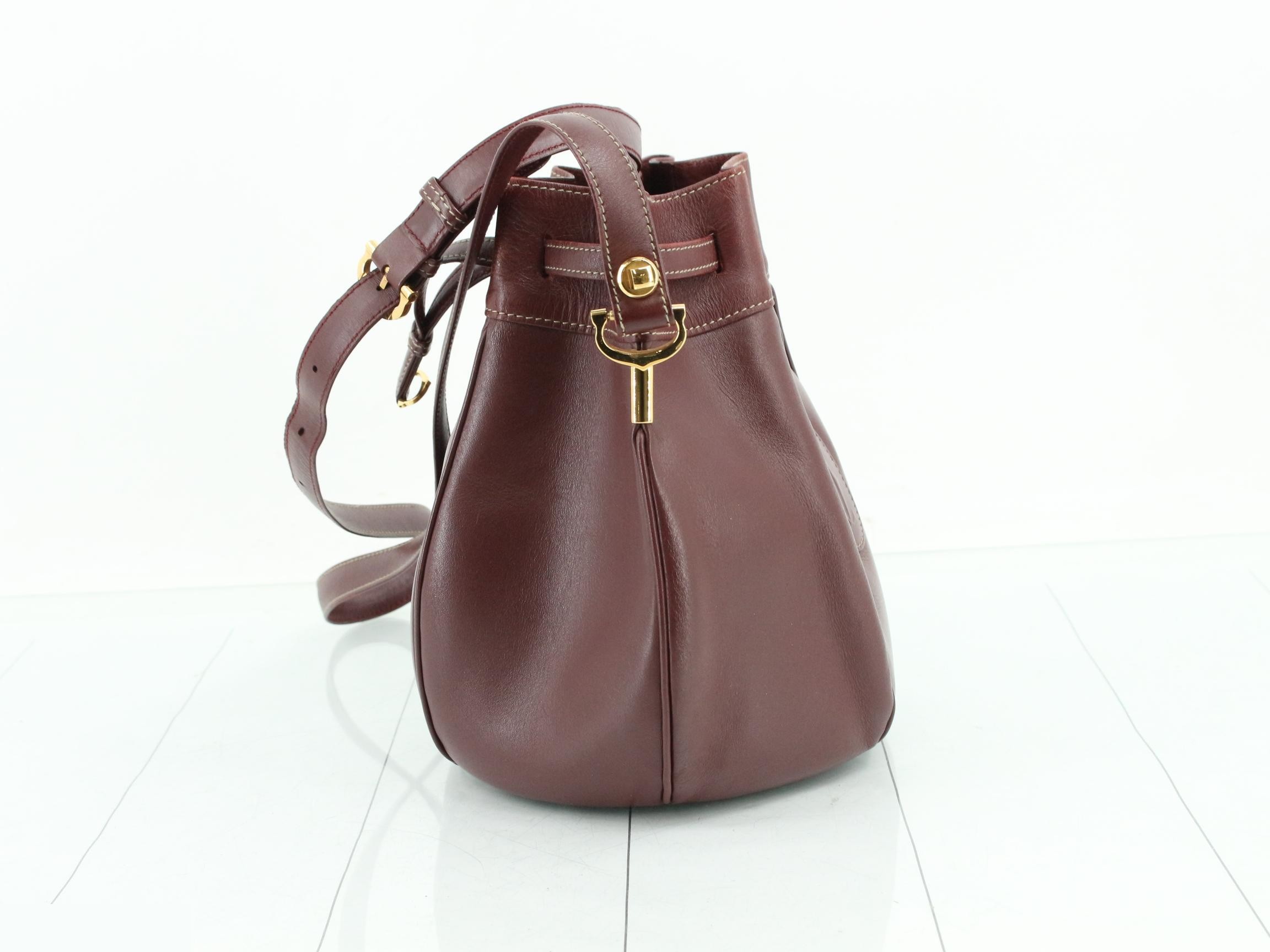 Must Line (Bag) - Shoulder Bag, Drawstring Type, Leather — view 3