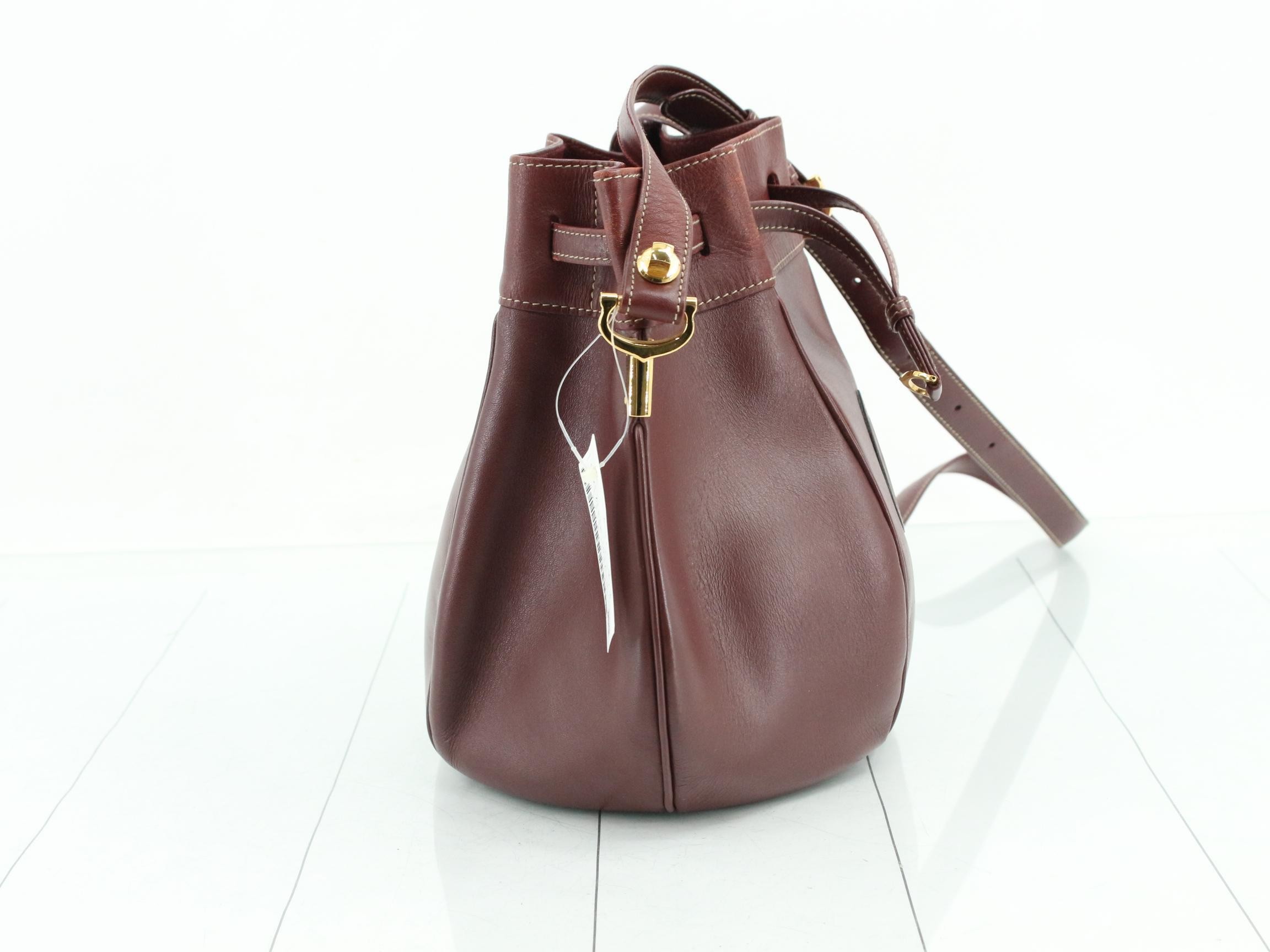 Must Line (Bag) - Shoulder Bag, Drawstring Type, Leather — view 4