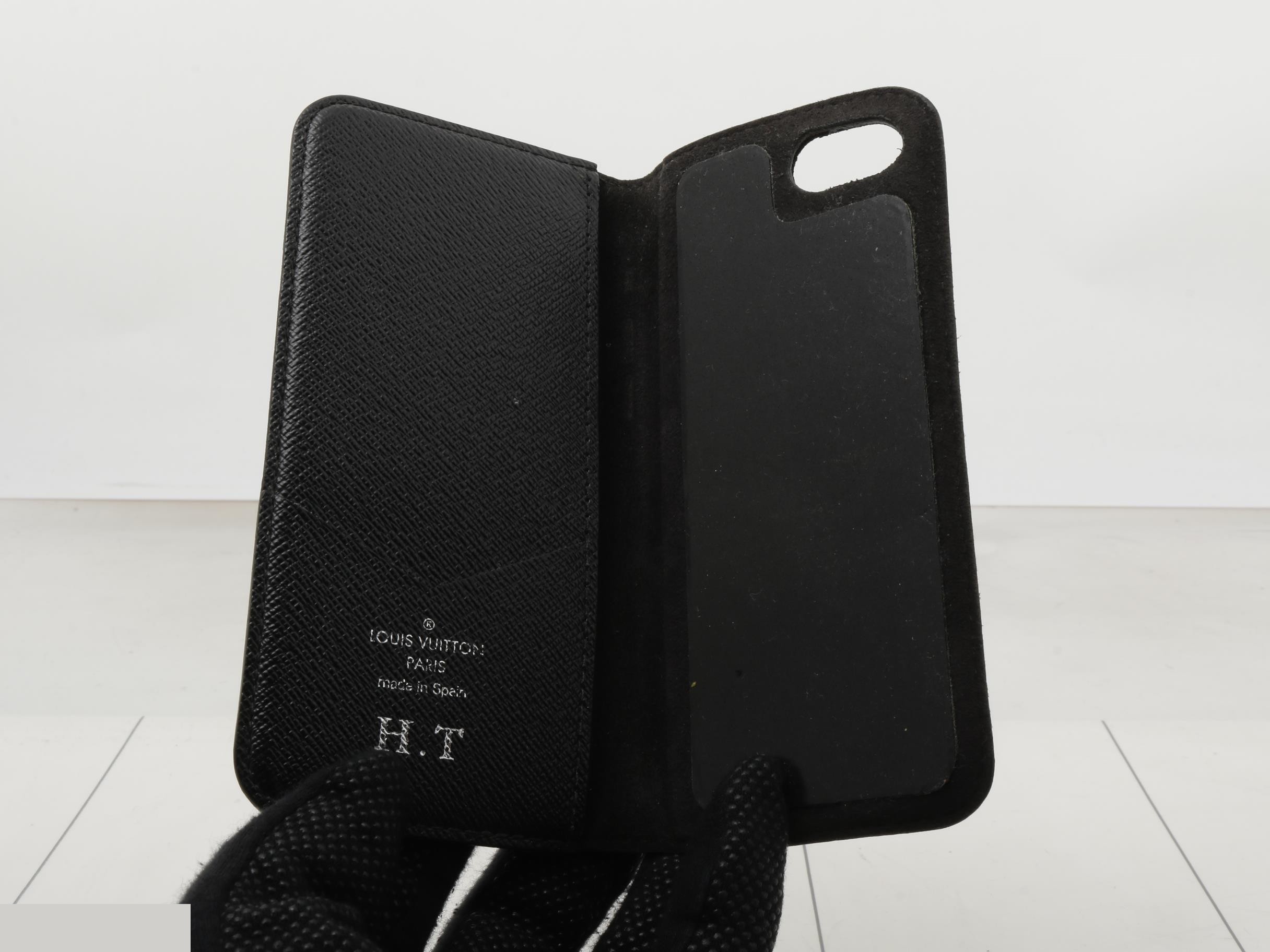 Smartphone case — view 4