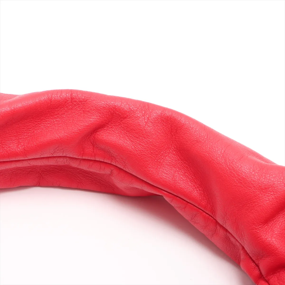 The Shoulder Pouch Leather Shoulder Bag Red — view 10