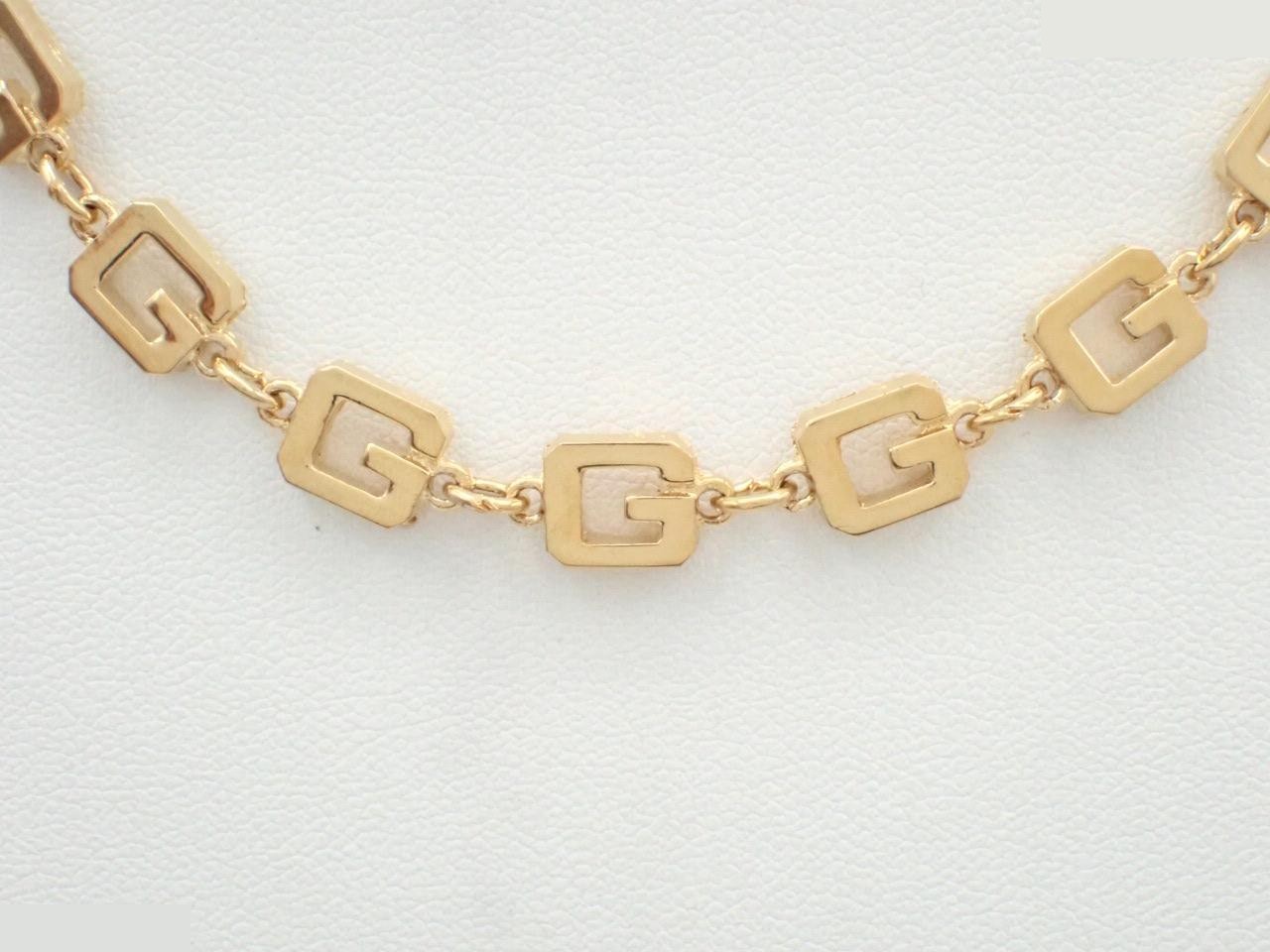Other line: Precious metals, necklaces, pendants, neck circumference approximately 36 cm.