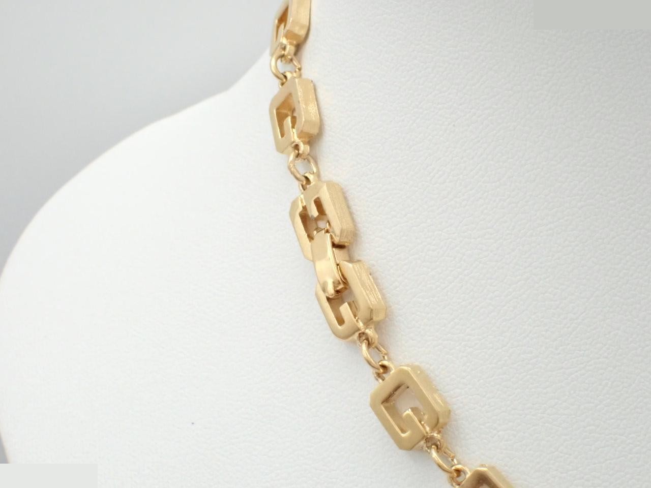 Other line: Precious metals, necklaces, pendants, neck circumference approximately 36 cm. — view 2