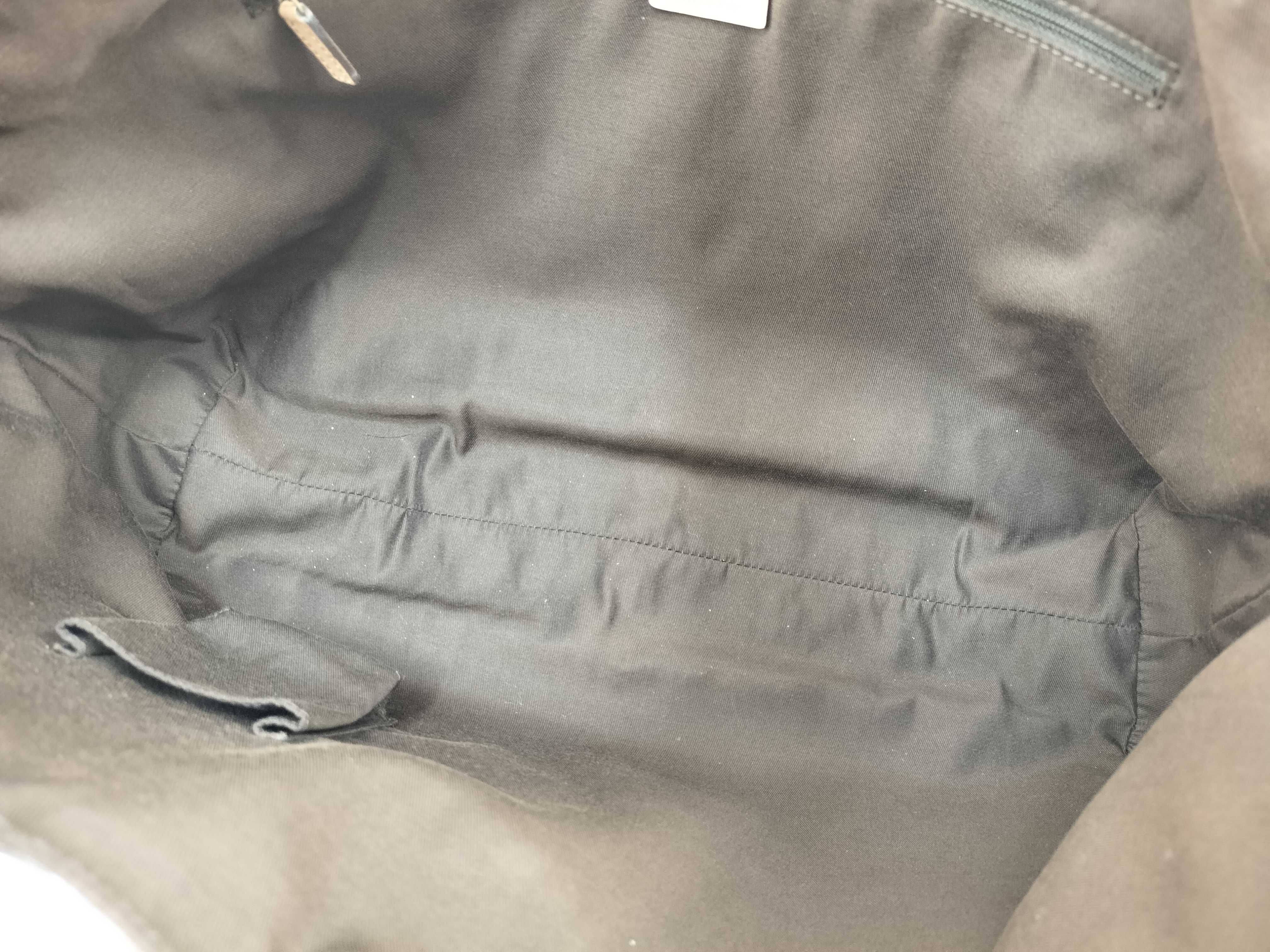 GG Canvas Gucci Tote Bag — view 11