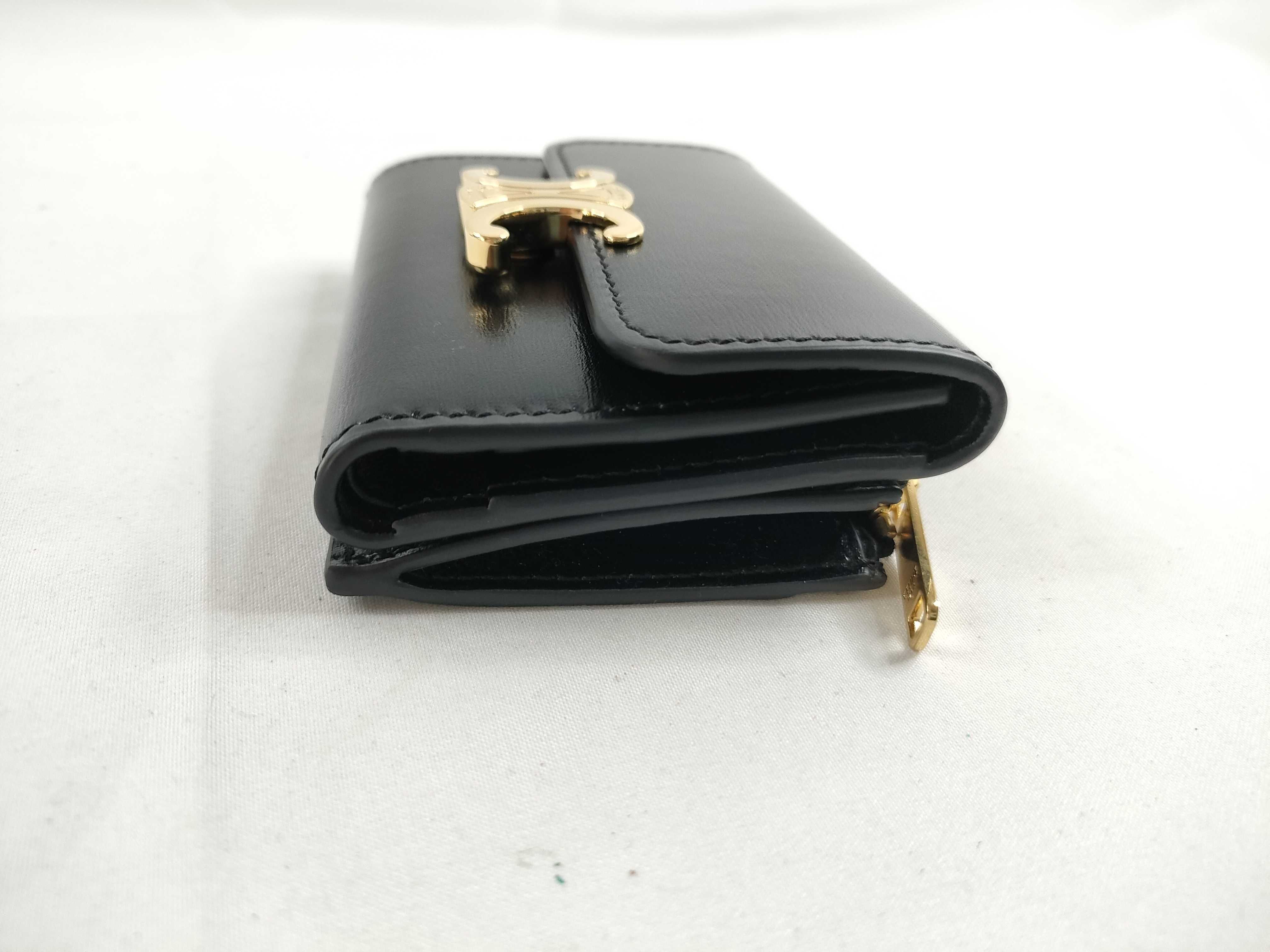 Triomphe Black Gold Hardware Wallet 8 Wallet — view 7