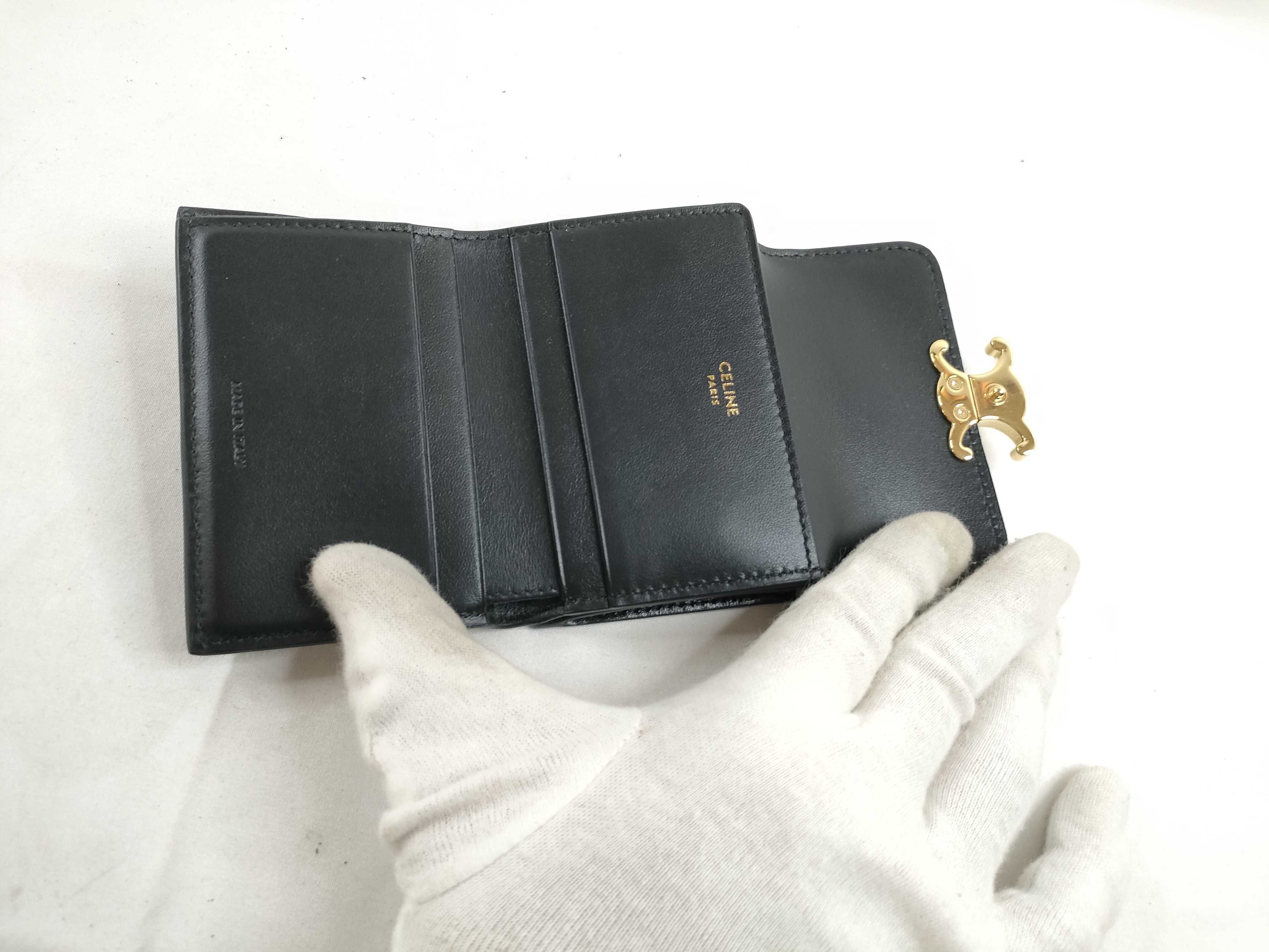 Triomphe Black Gold Hardware Wallet 8 Wallet — view 9