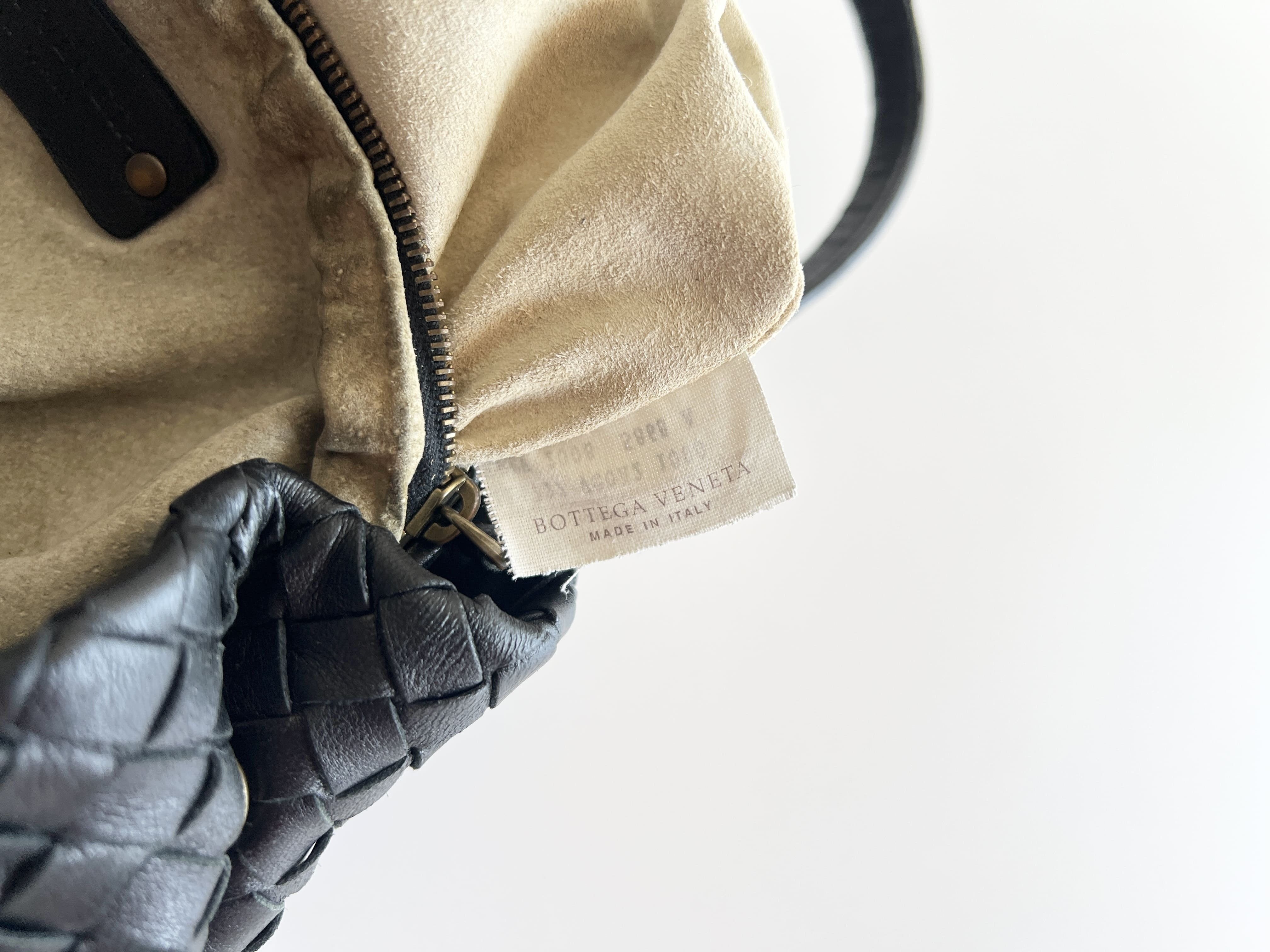 Intrecciato Leather Handbag — view 9
