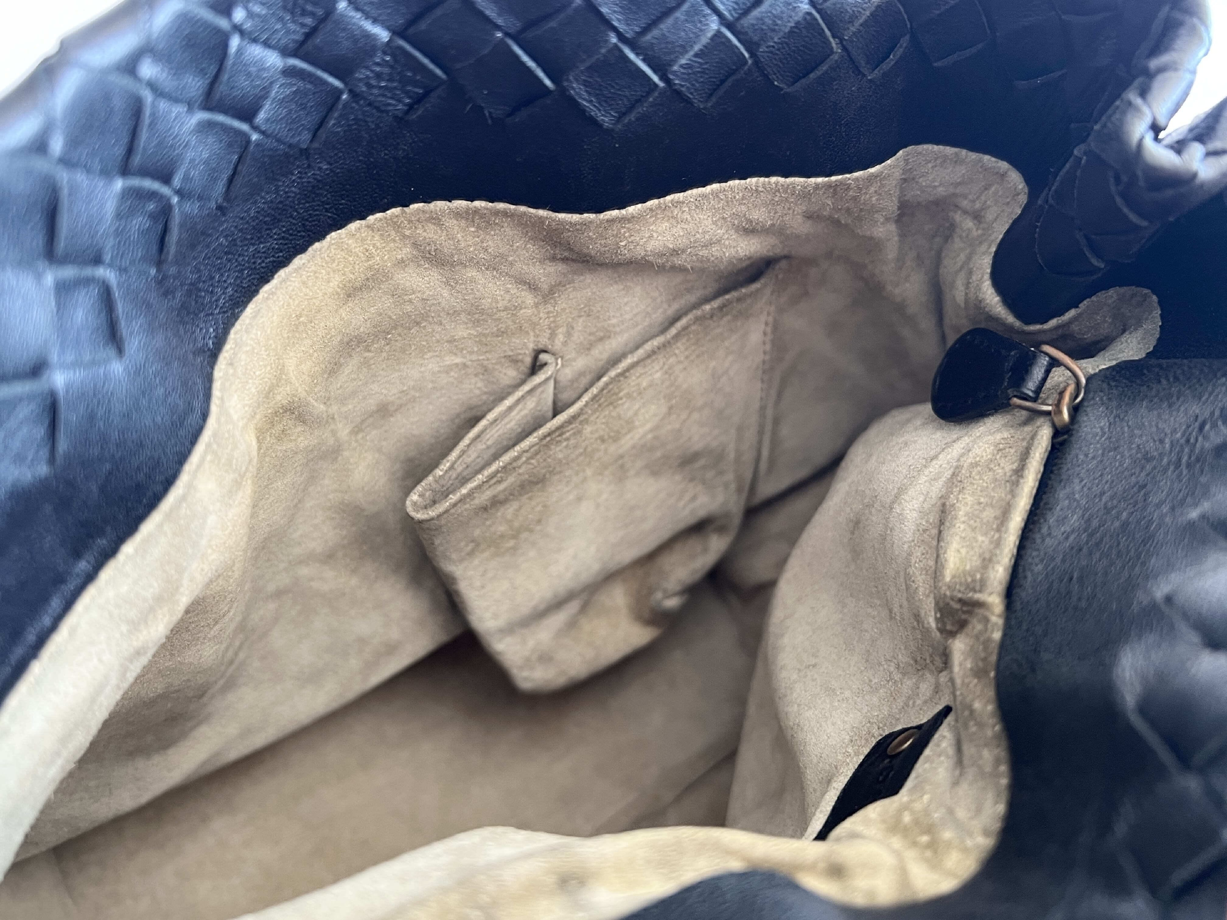 Intrecciato Leather Handbag — view 10