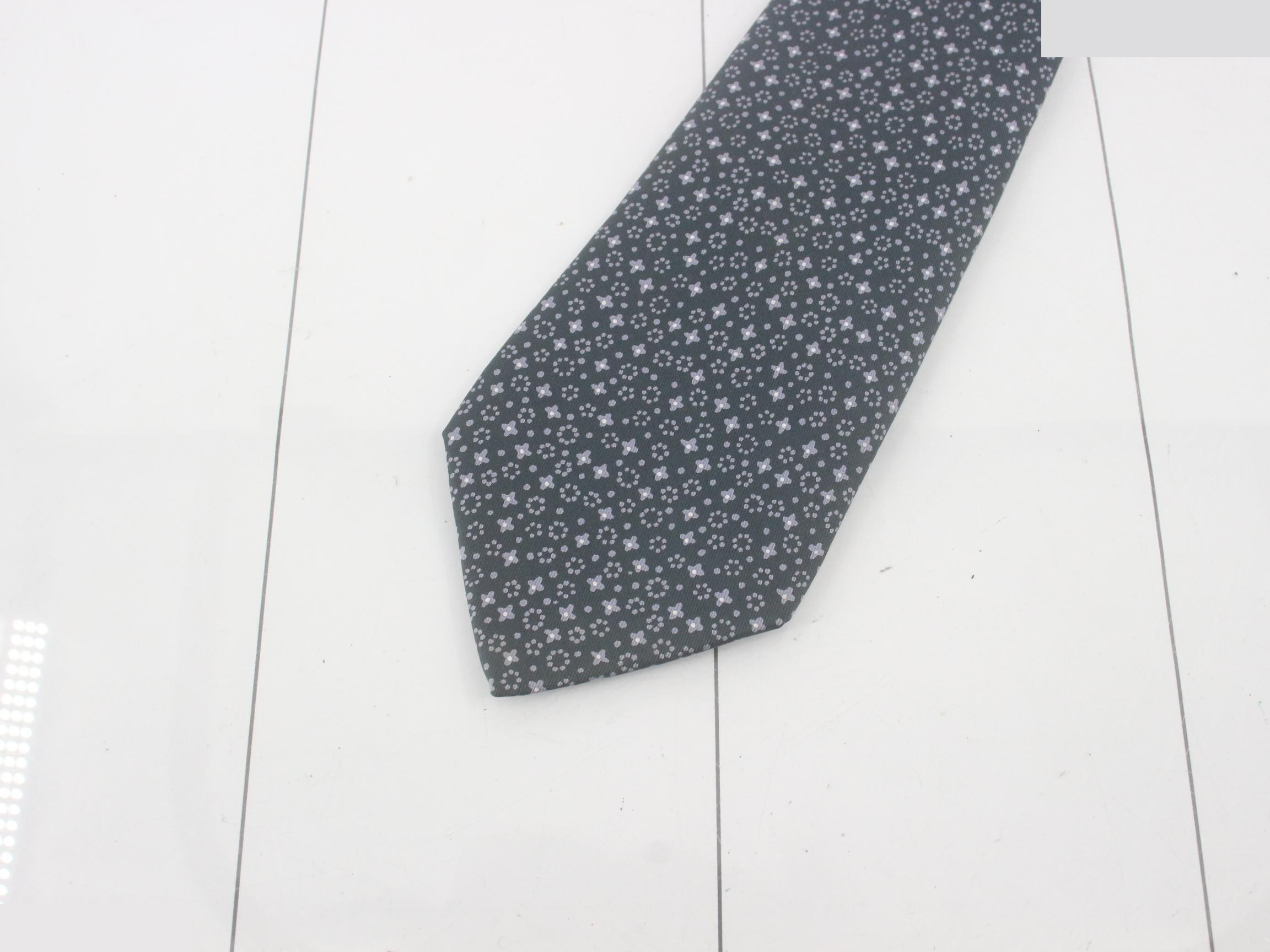 Silk necktie — view 3