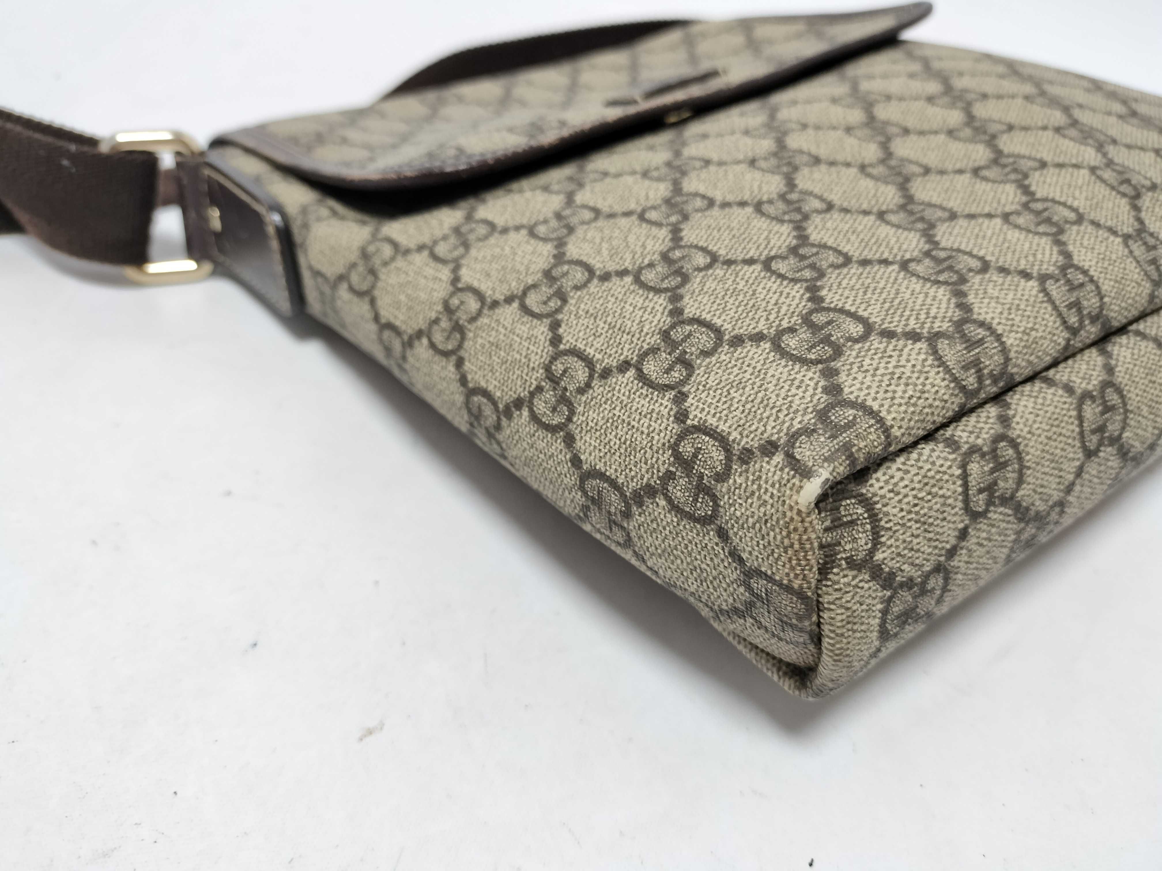 GG Supreme Shoulder Bag — view 7