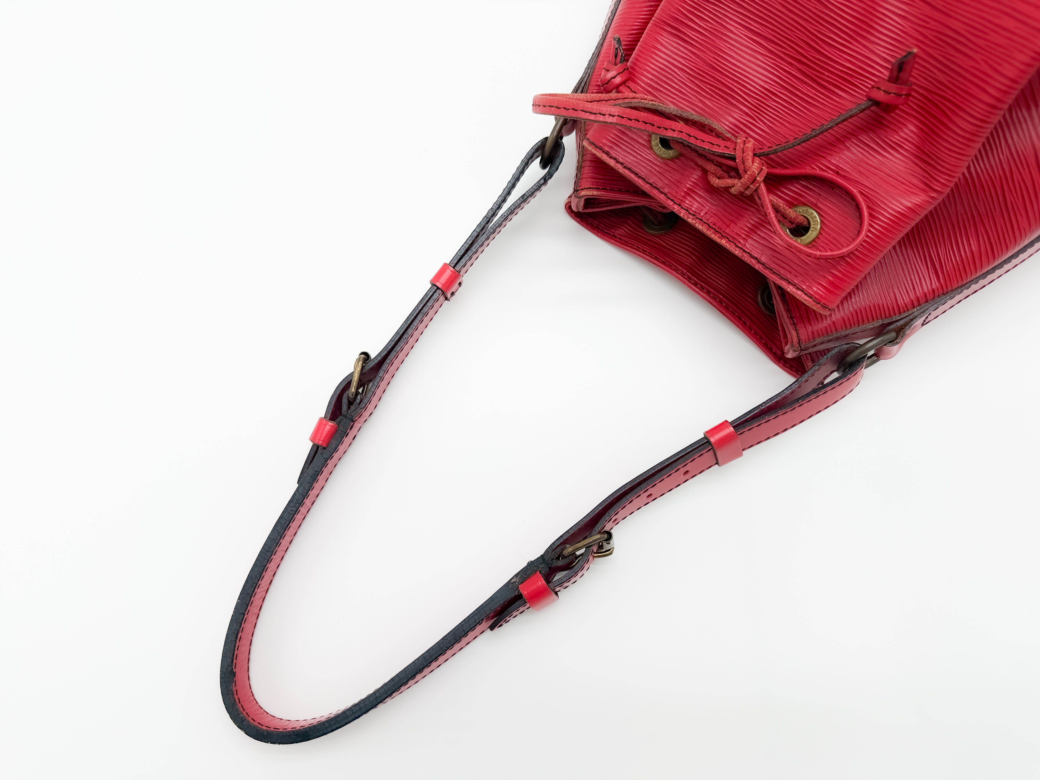 Epi M44007 Noé Castilian Red 9004A2 Shoulder Bag — view 3