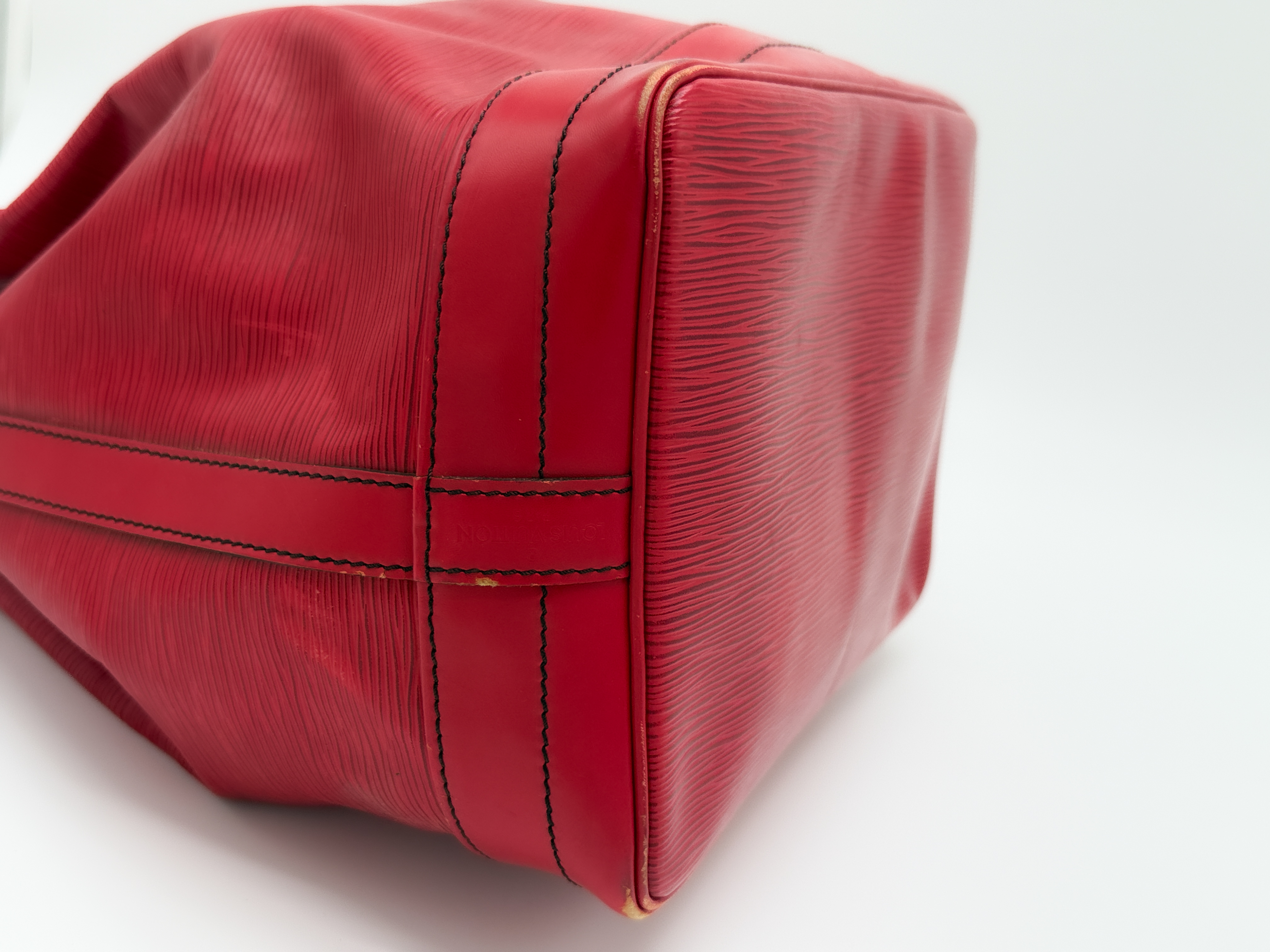 Epi M44007 Noé Castilian Red 9004A2 Shoulder Bag — view 8