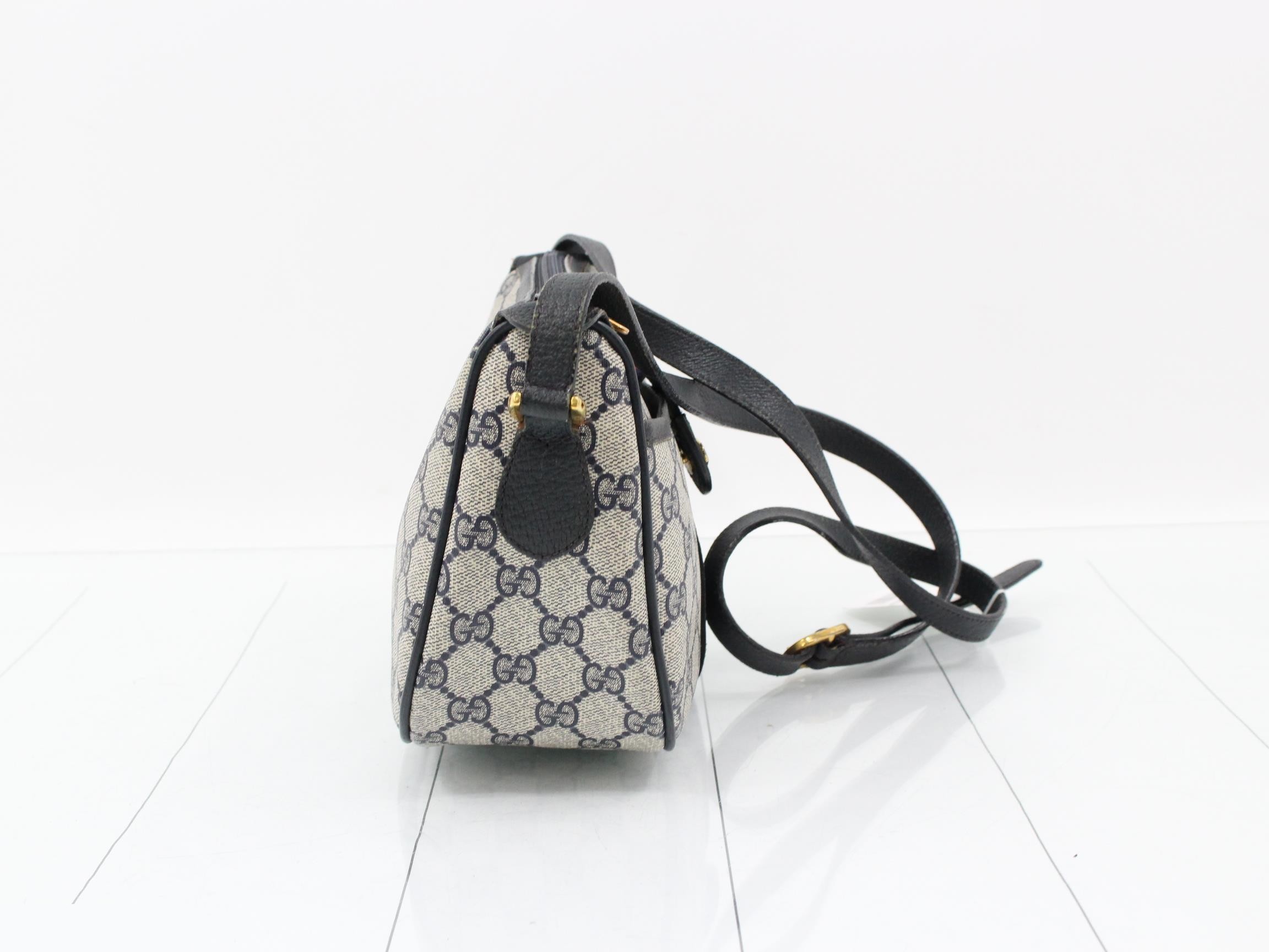 GG Supreme Shoulder Bag — view 4