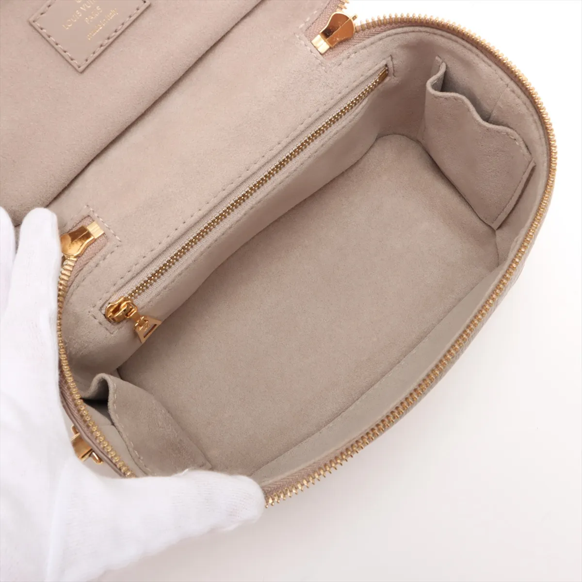 Monogram Empreinte Vanity PM M45608 Beige RFID response — view 8