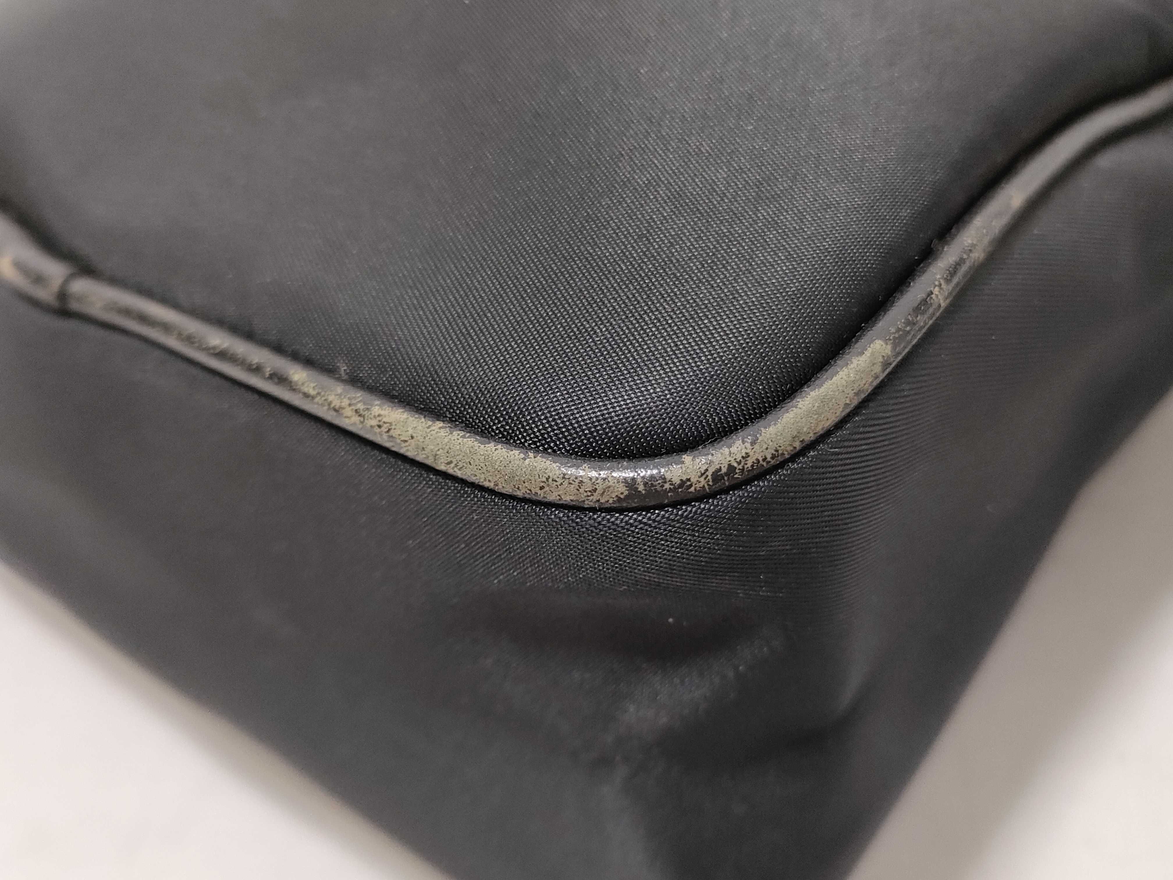 Black Label Nova Check Shoulder Bag — view 7