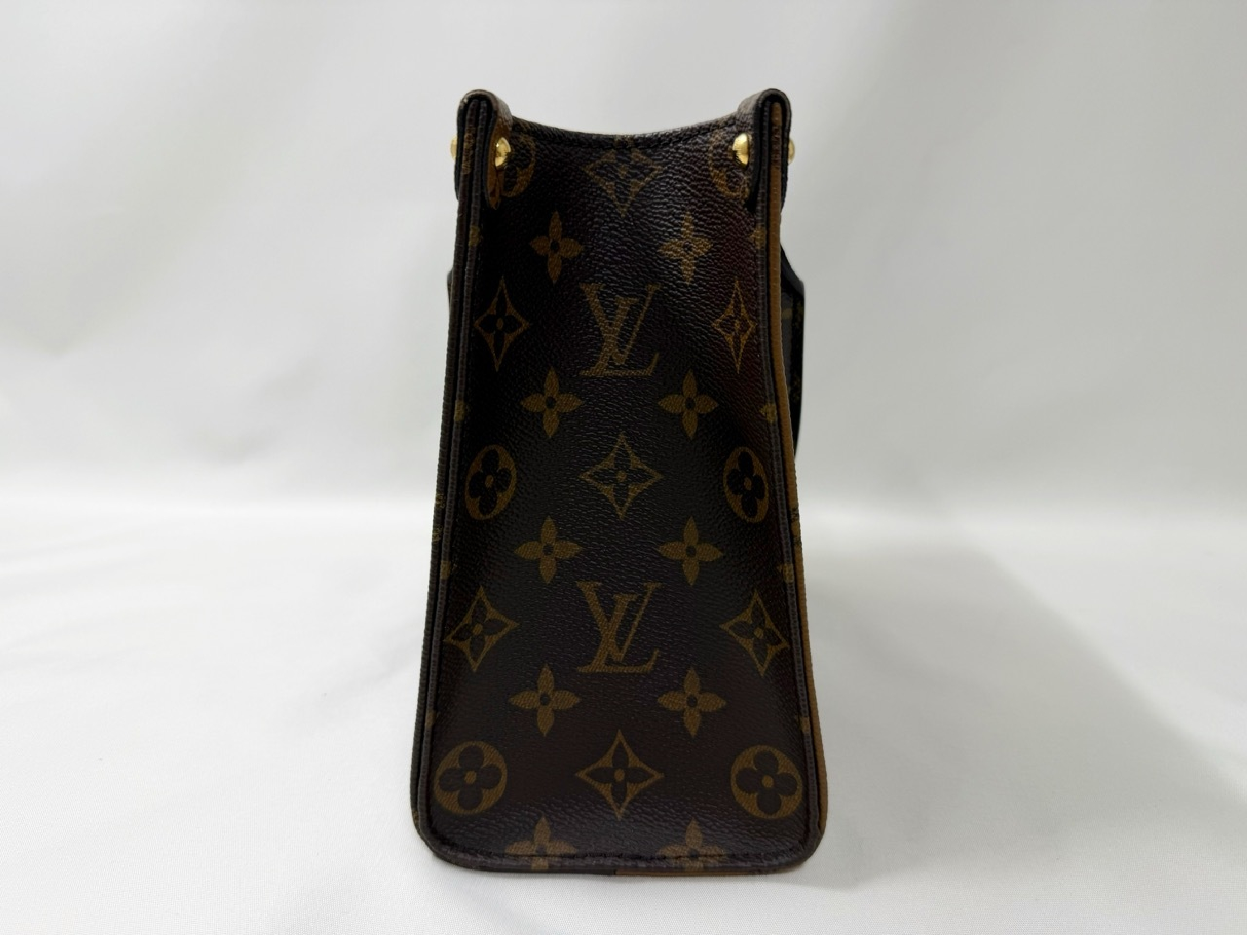Monogram Giant Reverse On the Go PM M46373 RFID Handbag Shoulder Bag — view 4
