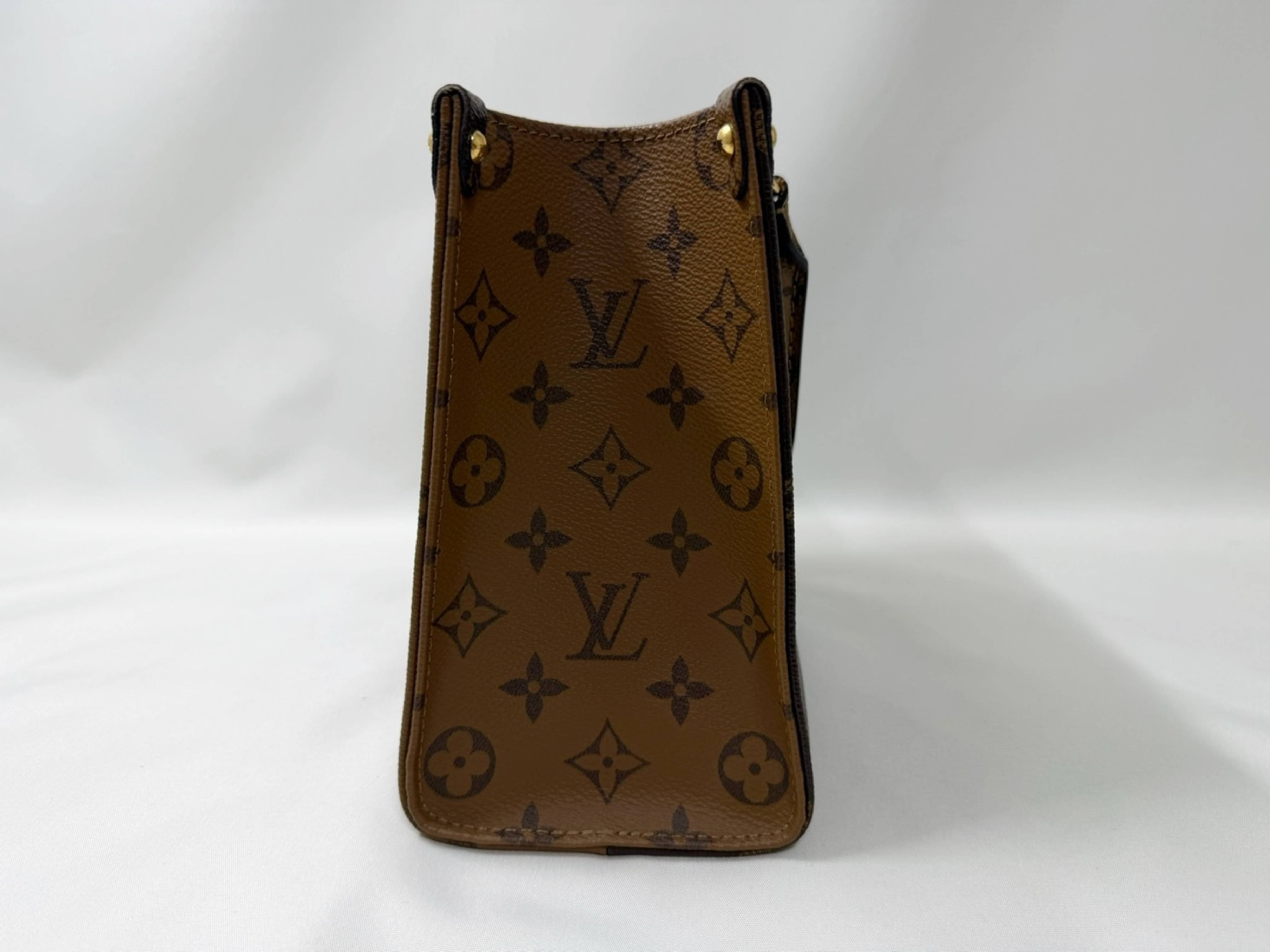 Monogram Giant Reverse On the Go PM M46373 RFID Handbag Shoulder Bag — view 5