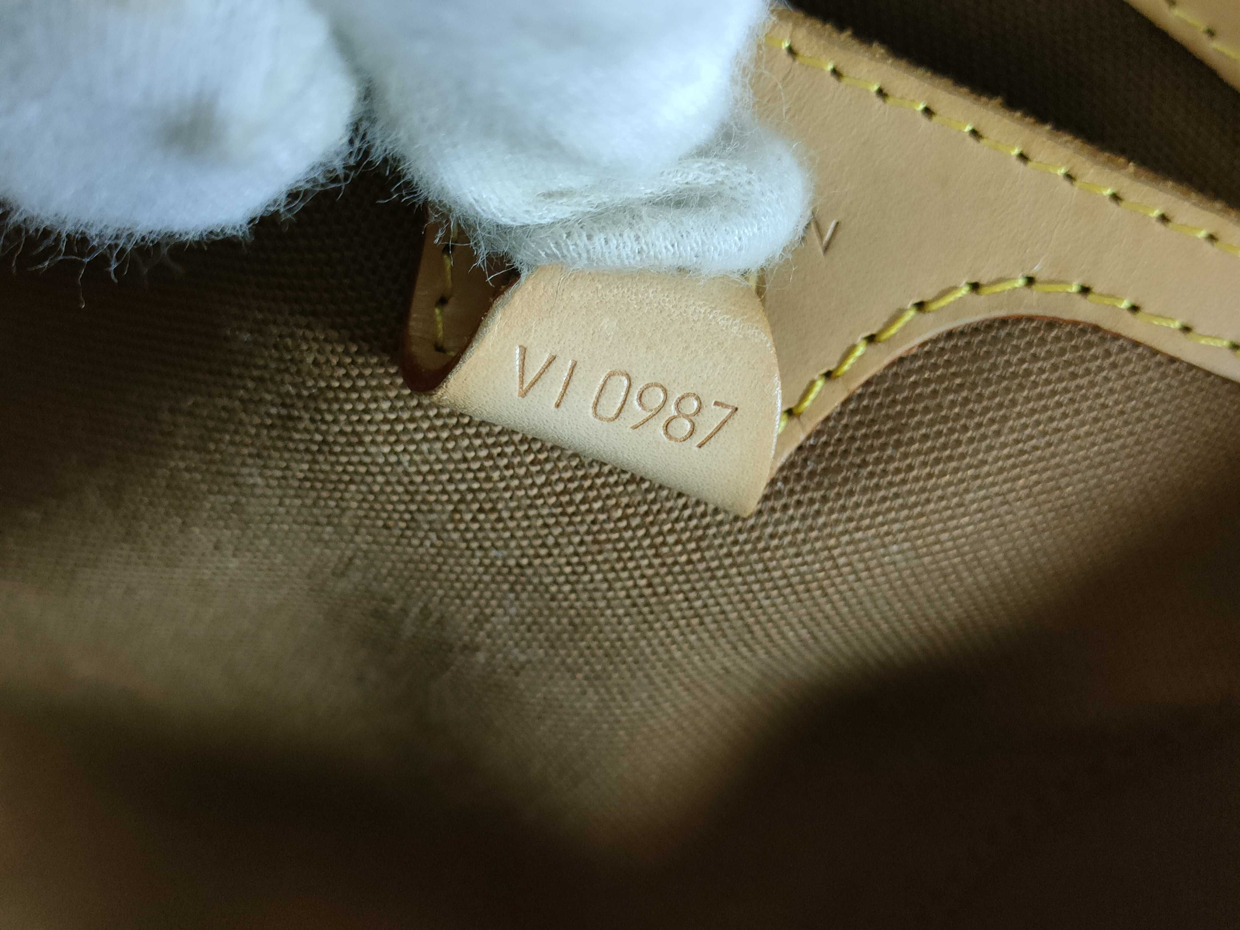 Monogram Ellipse PM / Monogram / M51126 / VI0987 Handbag — view 14