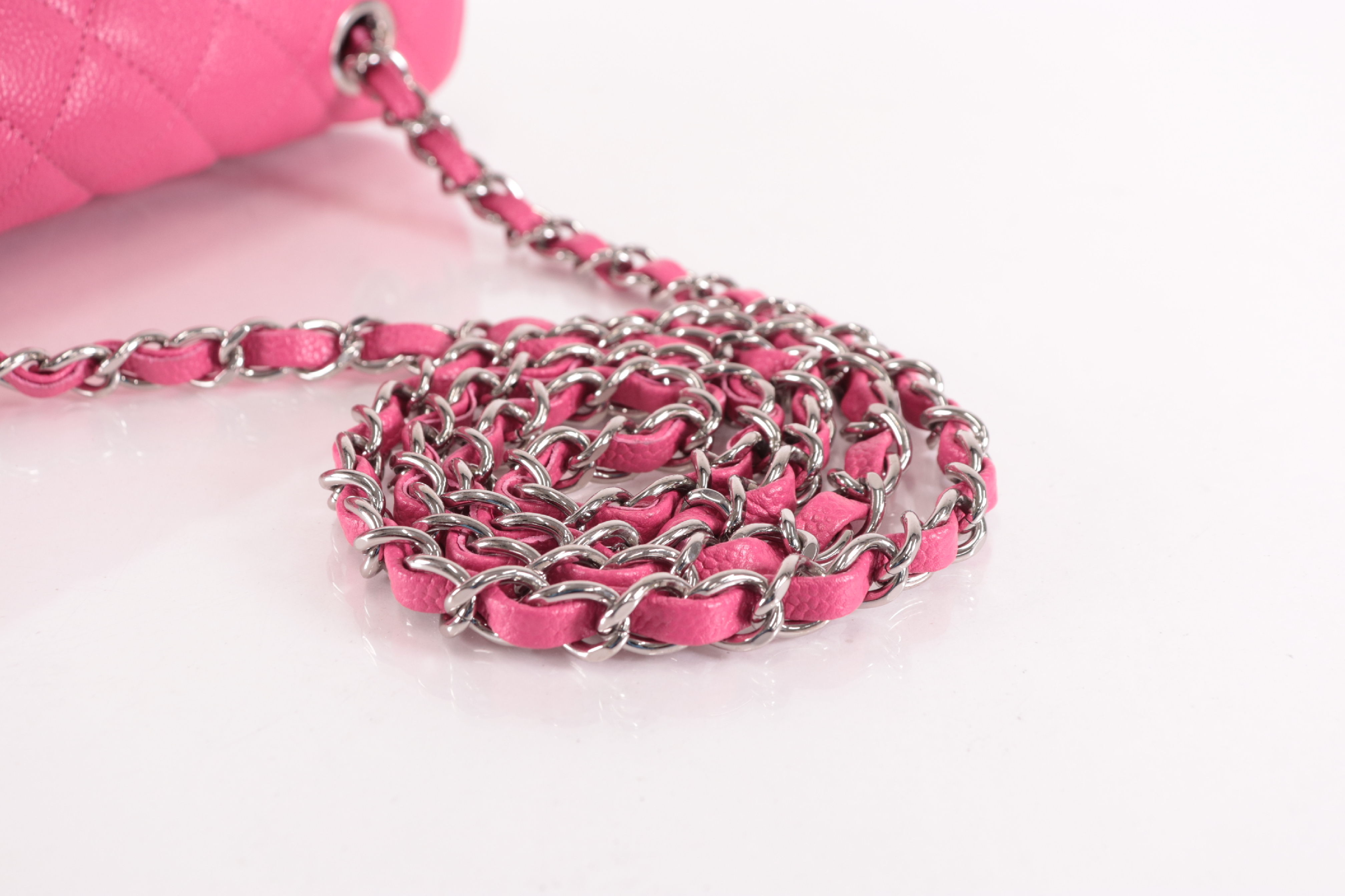 Caviar Mini Chain Shoulder Bag W20 Pink (Serial Number 22) — view 7