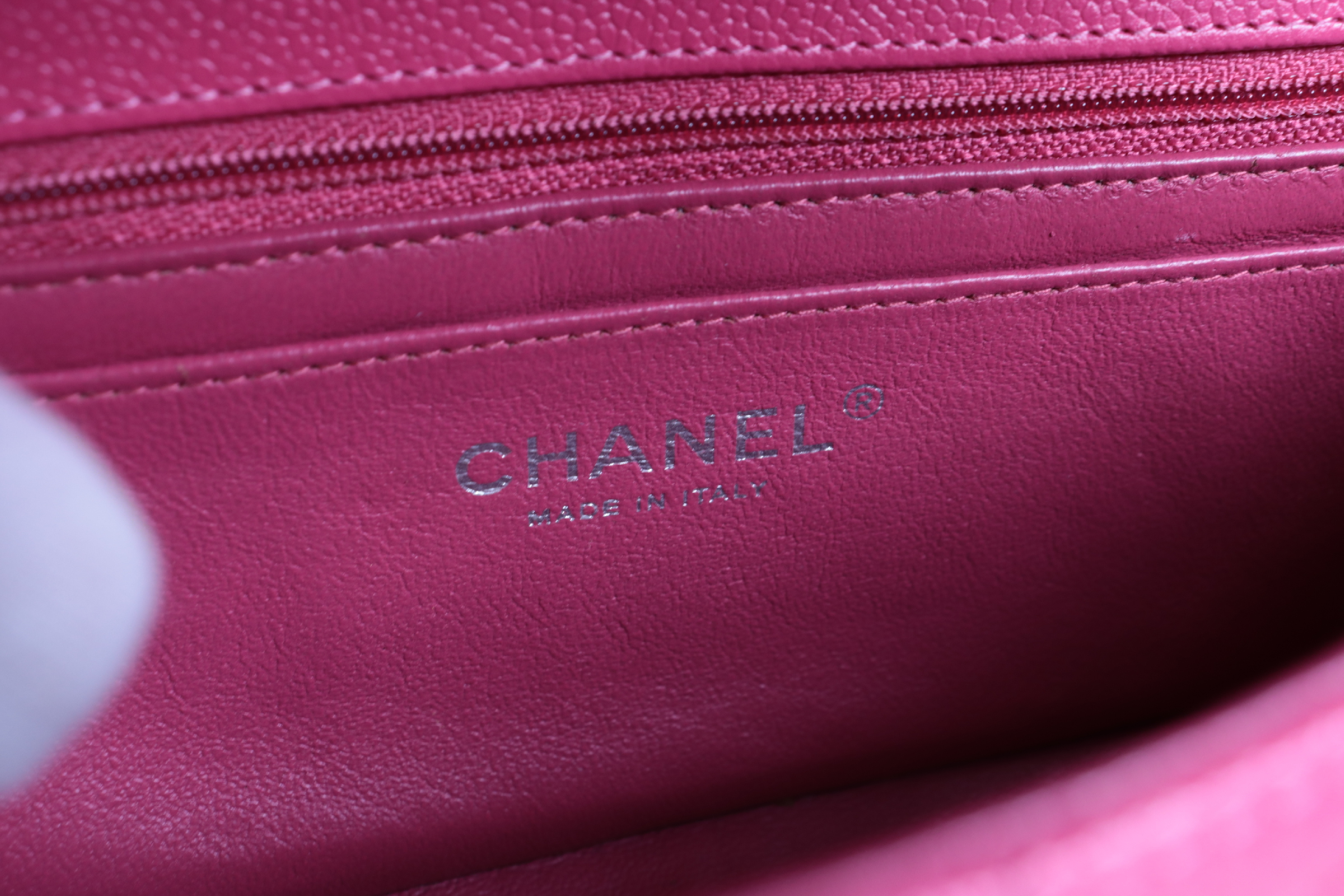 Caviar Mini Chain Shoulder Bag W20 Pink (Serial Number 22) — view 8