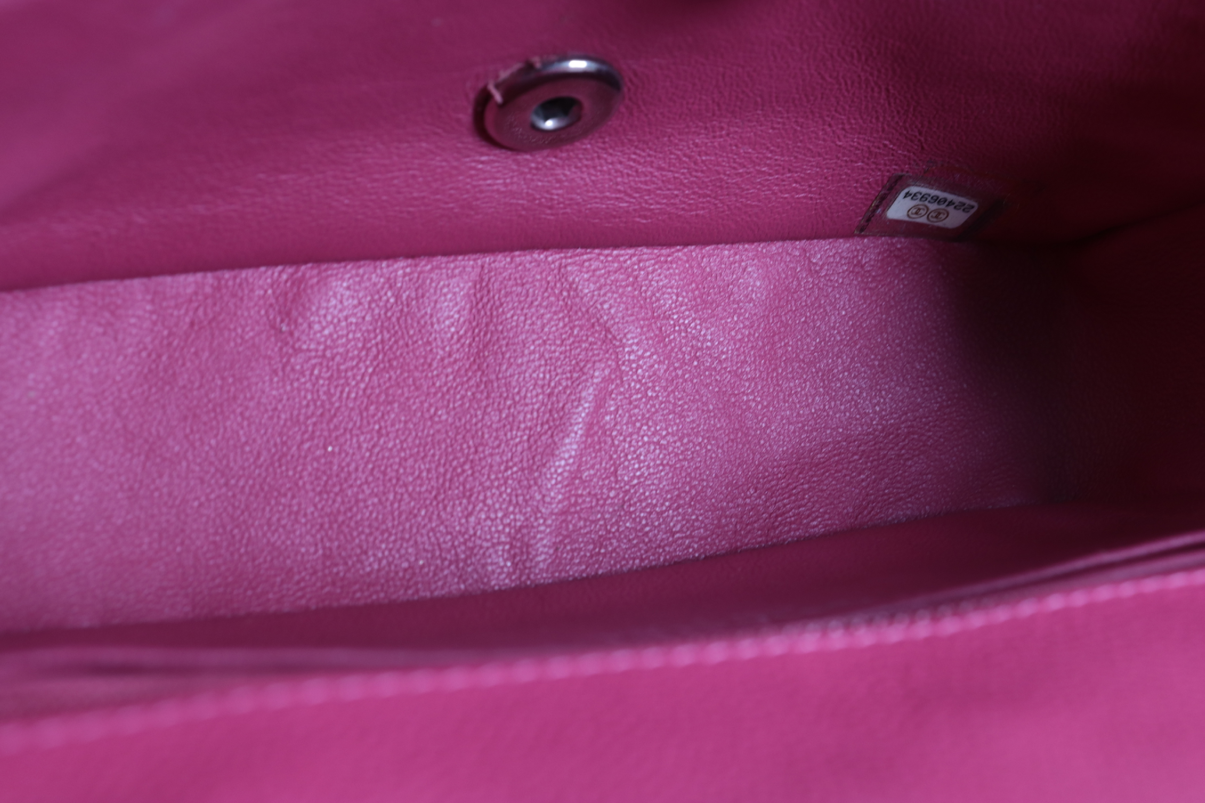 Caviar Mini Chain Shoulder Bag W20 Pink (Serial Number 22) — view 9