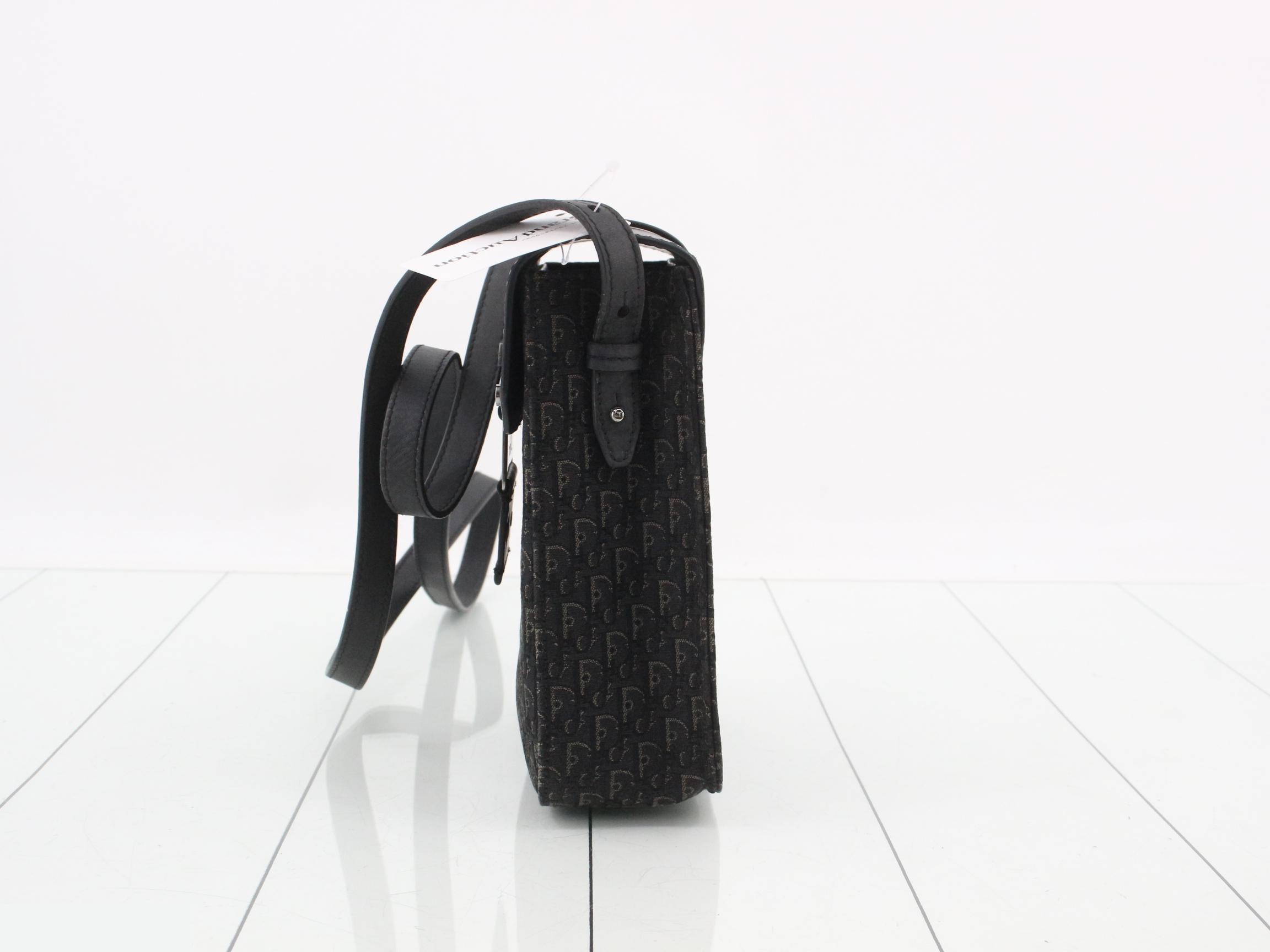Shoulder bag — view 3