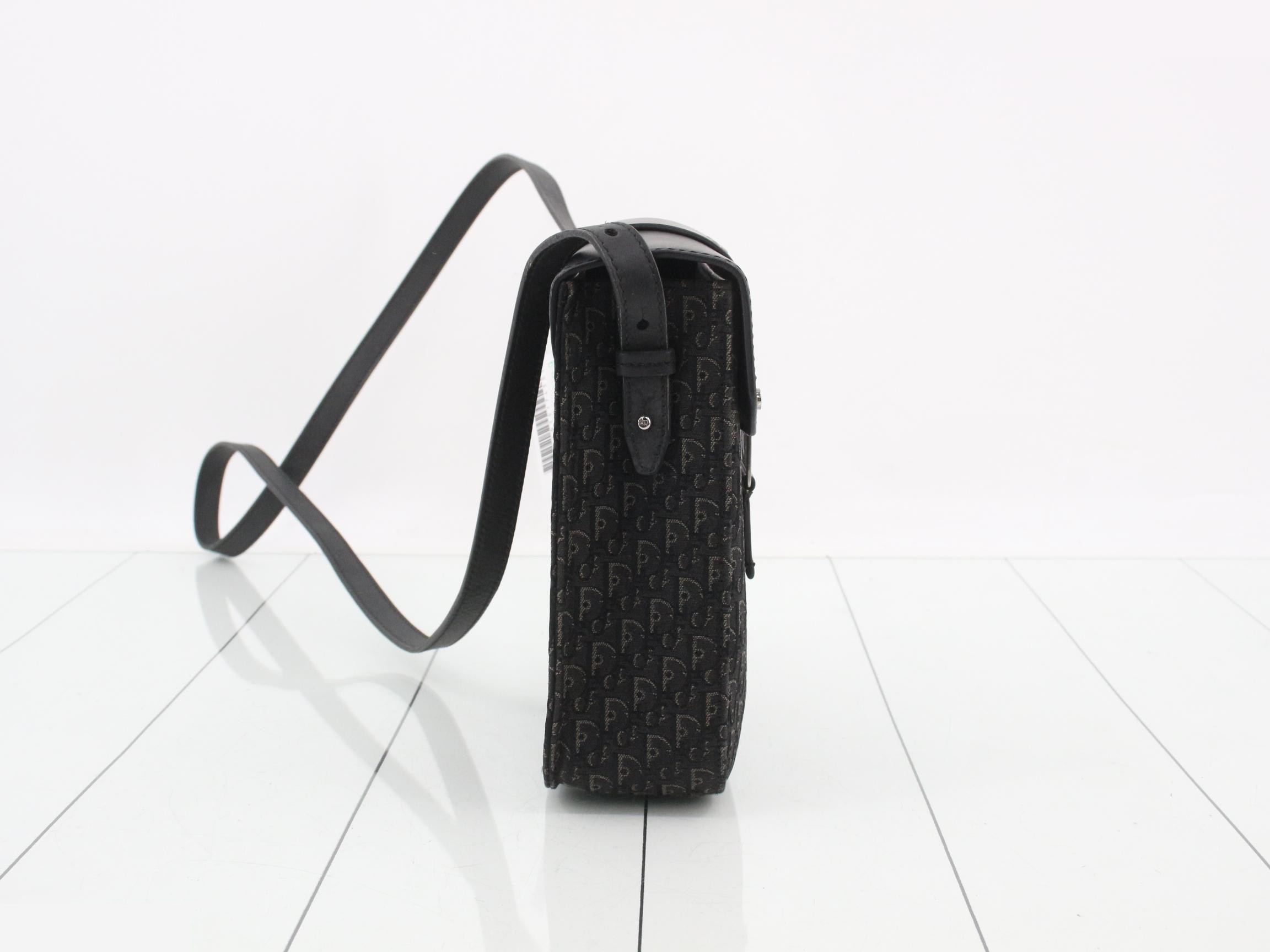 Shoulder bag — view 4