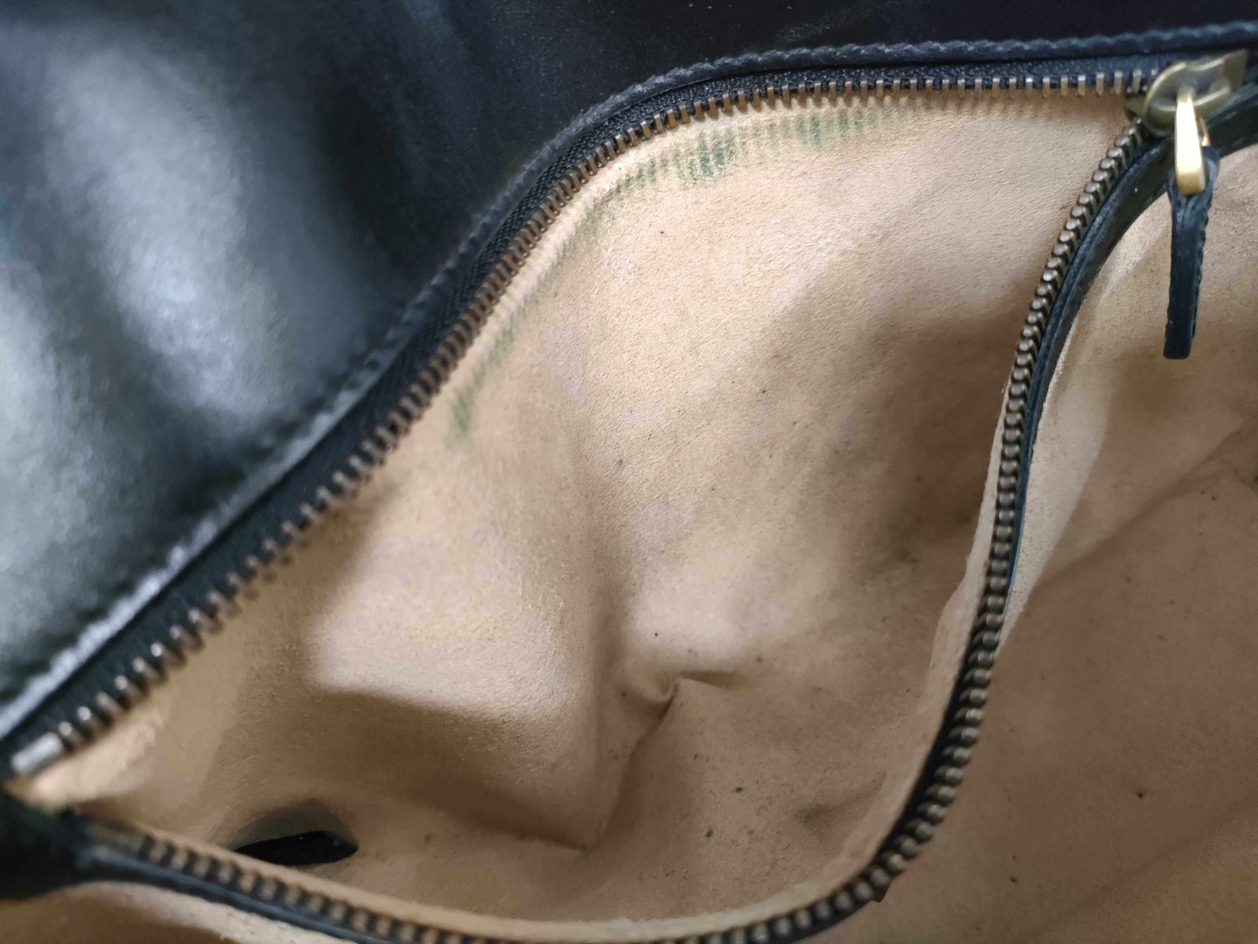 GG Marmont Shoulder Bag — view 12
