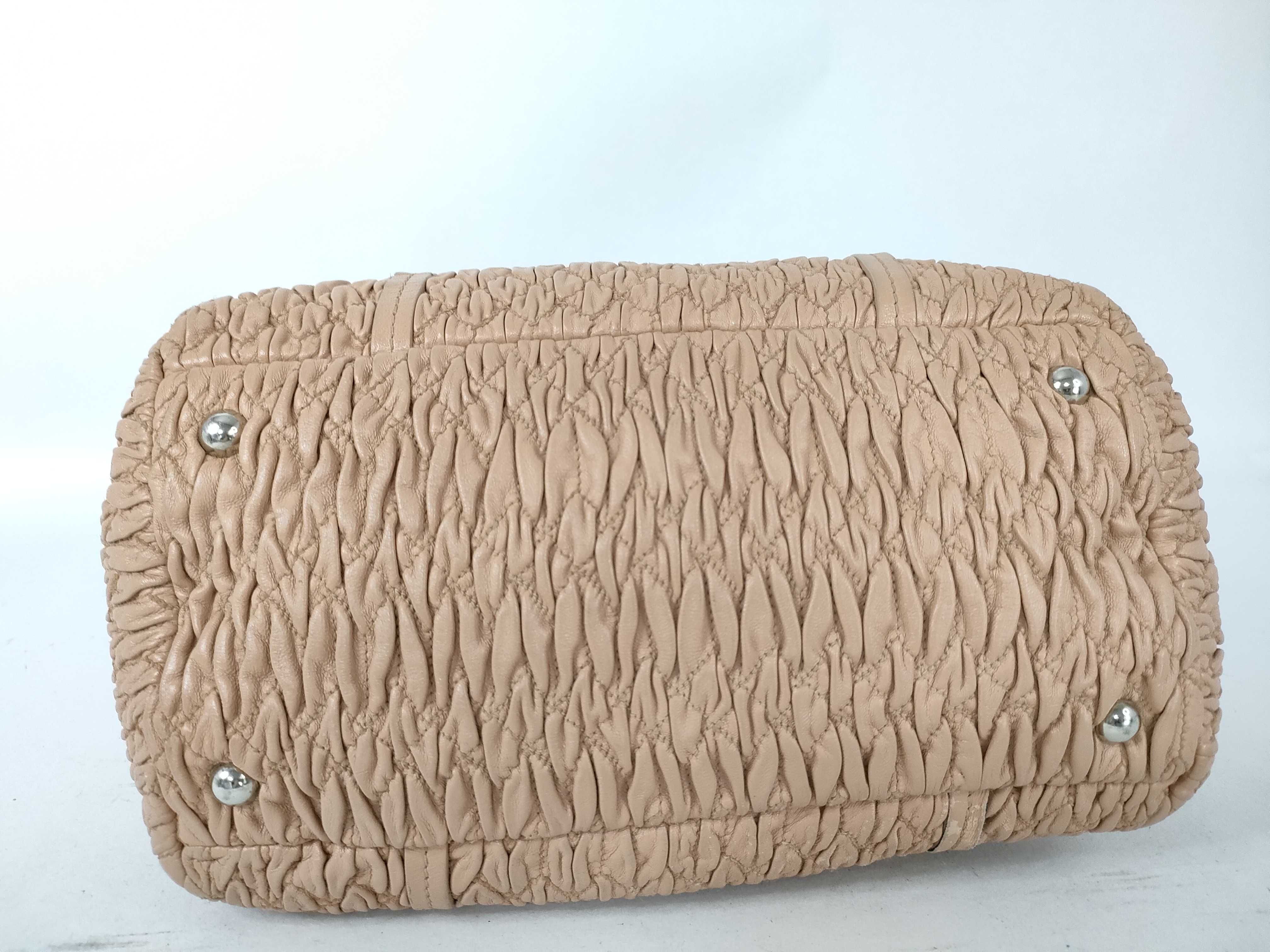 Gathered Chain Bag, Beige Shoulder Bag — view 7