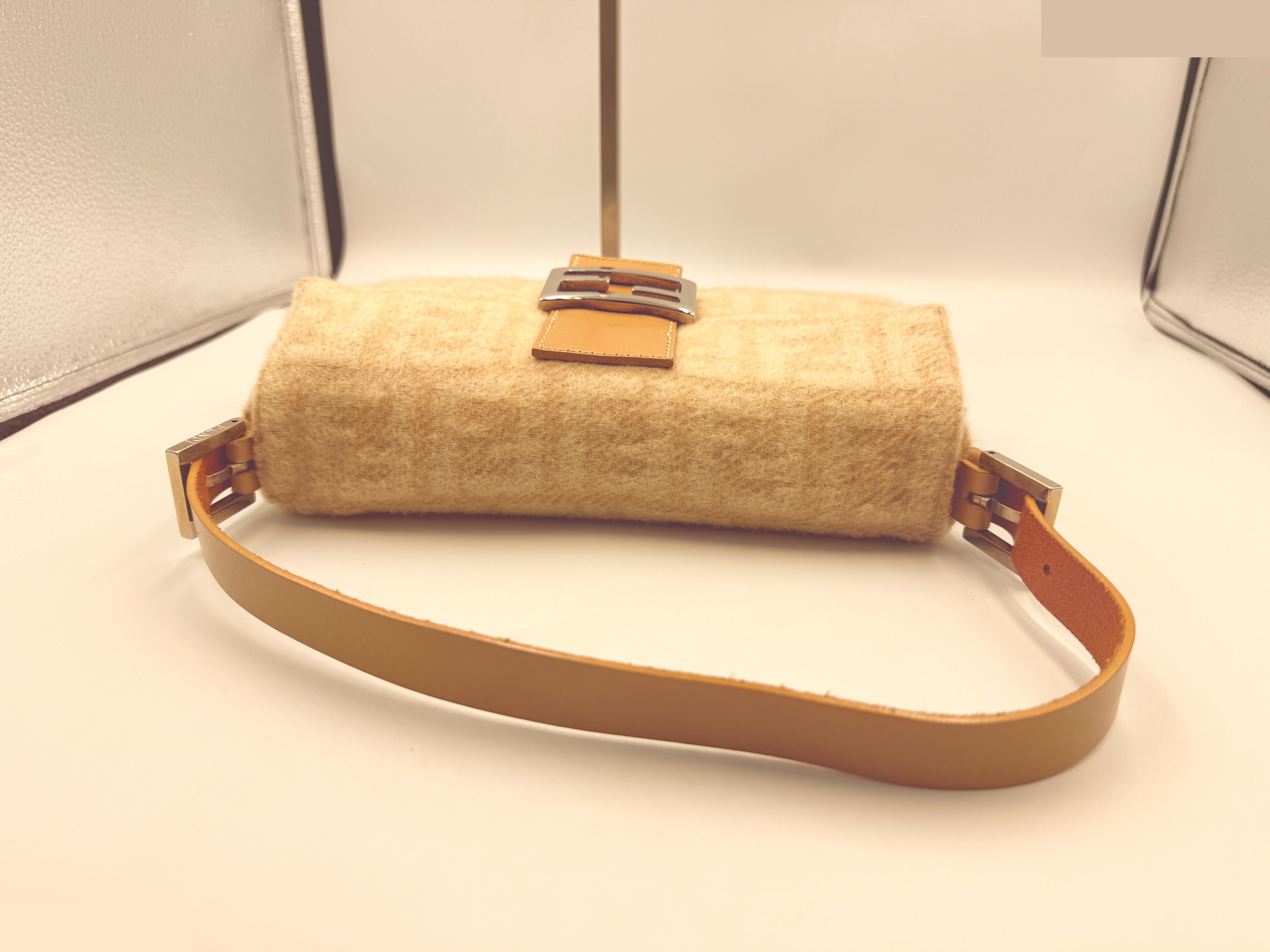 ZUCCA (Bag) - Shoulder Bag, Mamma Bucket, Felt, Beige — view 7