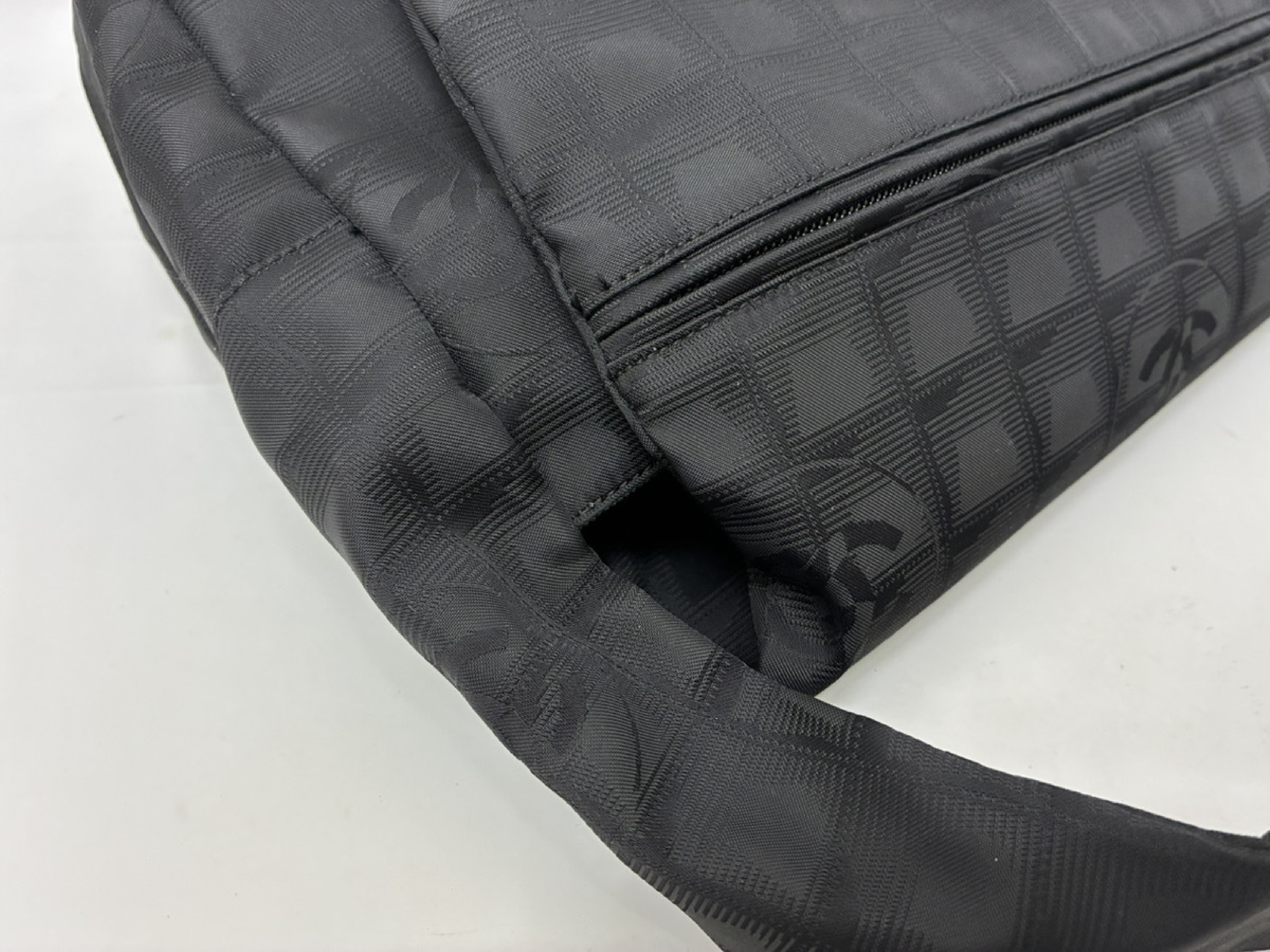 New Travel Line Messenger Bag Black Shoulder Bag — view 5