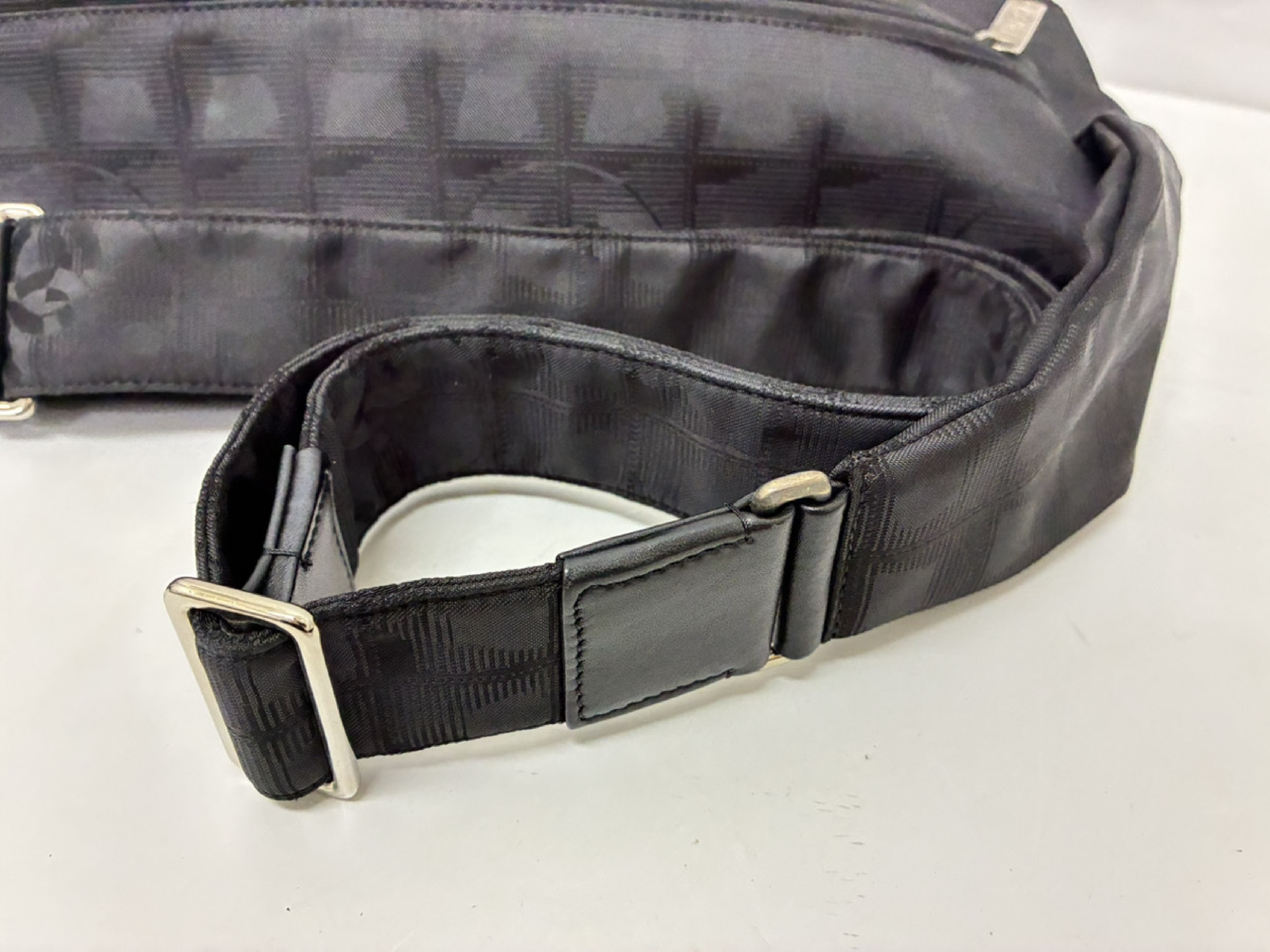 New Travel Line Messenger Bag Black Shoulder Bag — view 7