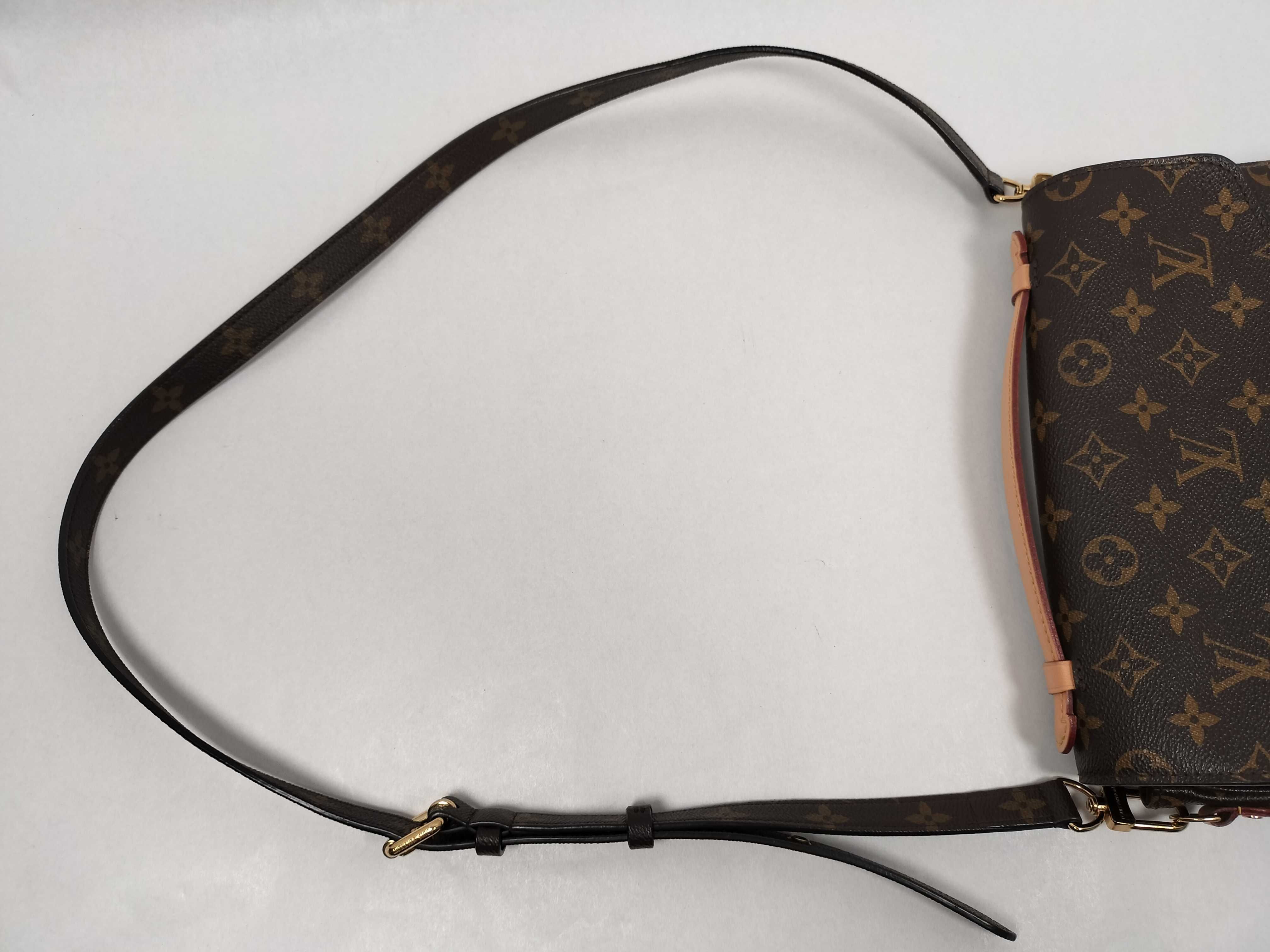 Monogram Louis Vuitton Handbag Shoulder Bag — view 3